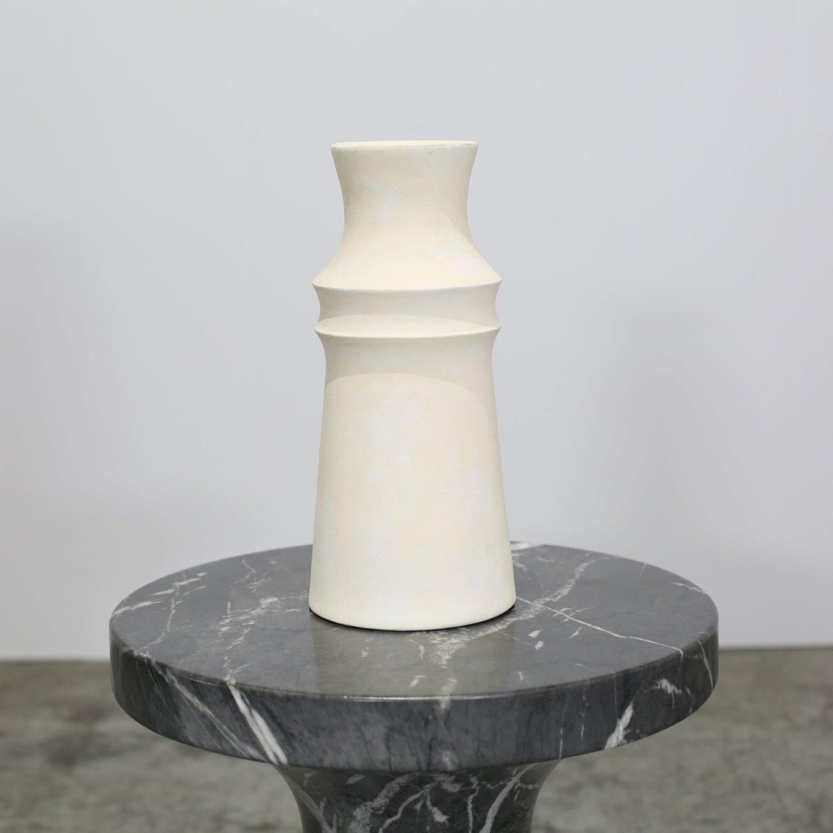 Ensemble de trois pots en céramique assortis en vente 3