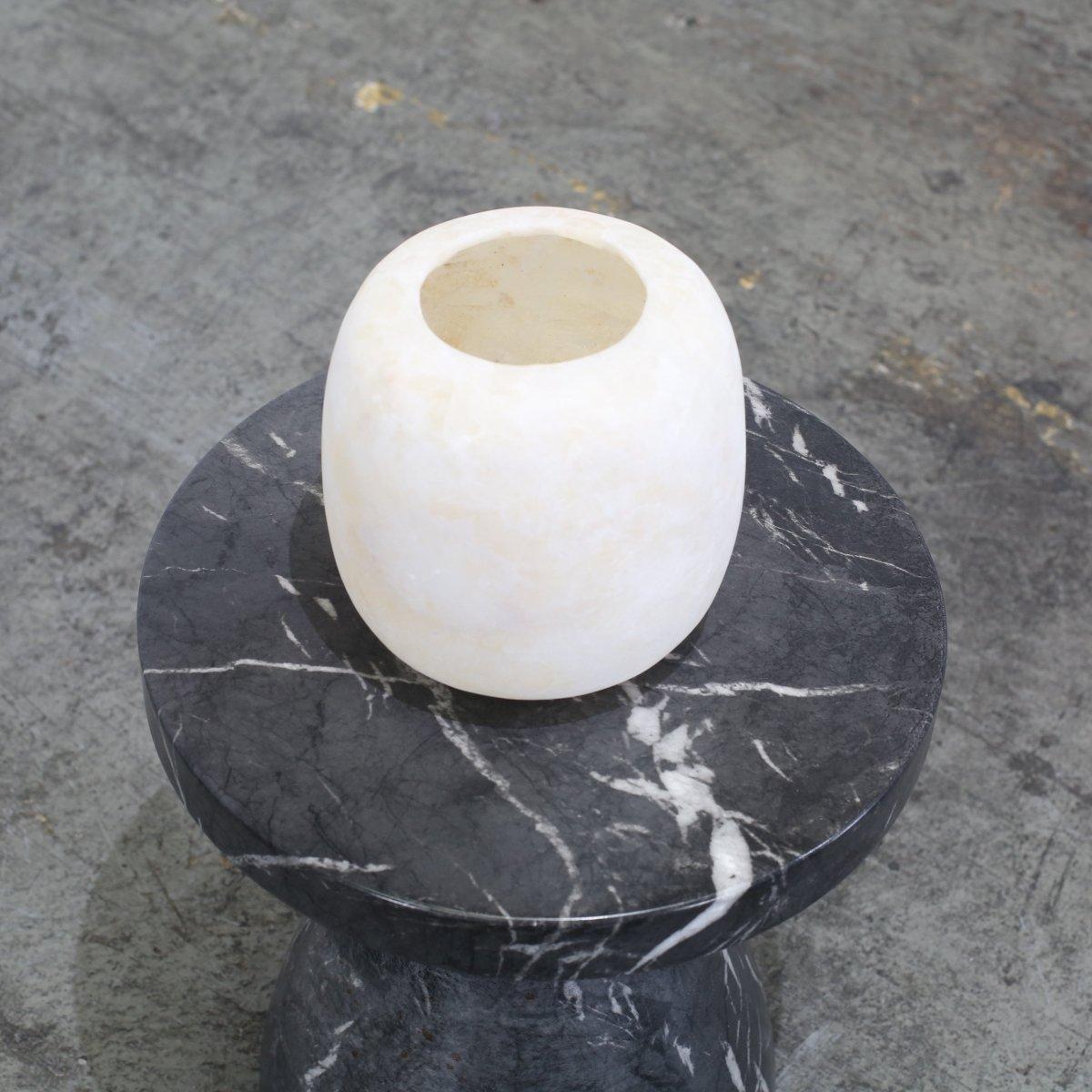 Ensemble de trois pots en céramique assortis en vente 7