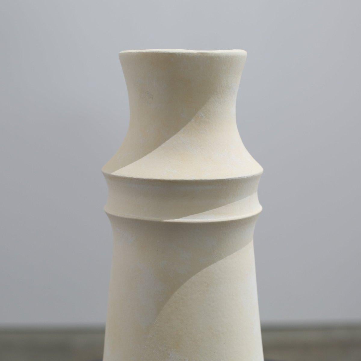 Céramique Ensemble de trois pots en céramique assortis en vente