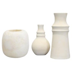 Ensemble de trois pots en céramique assortis