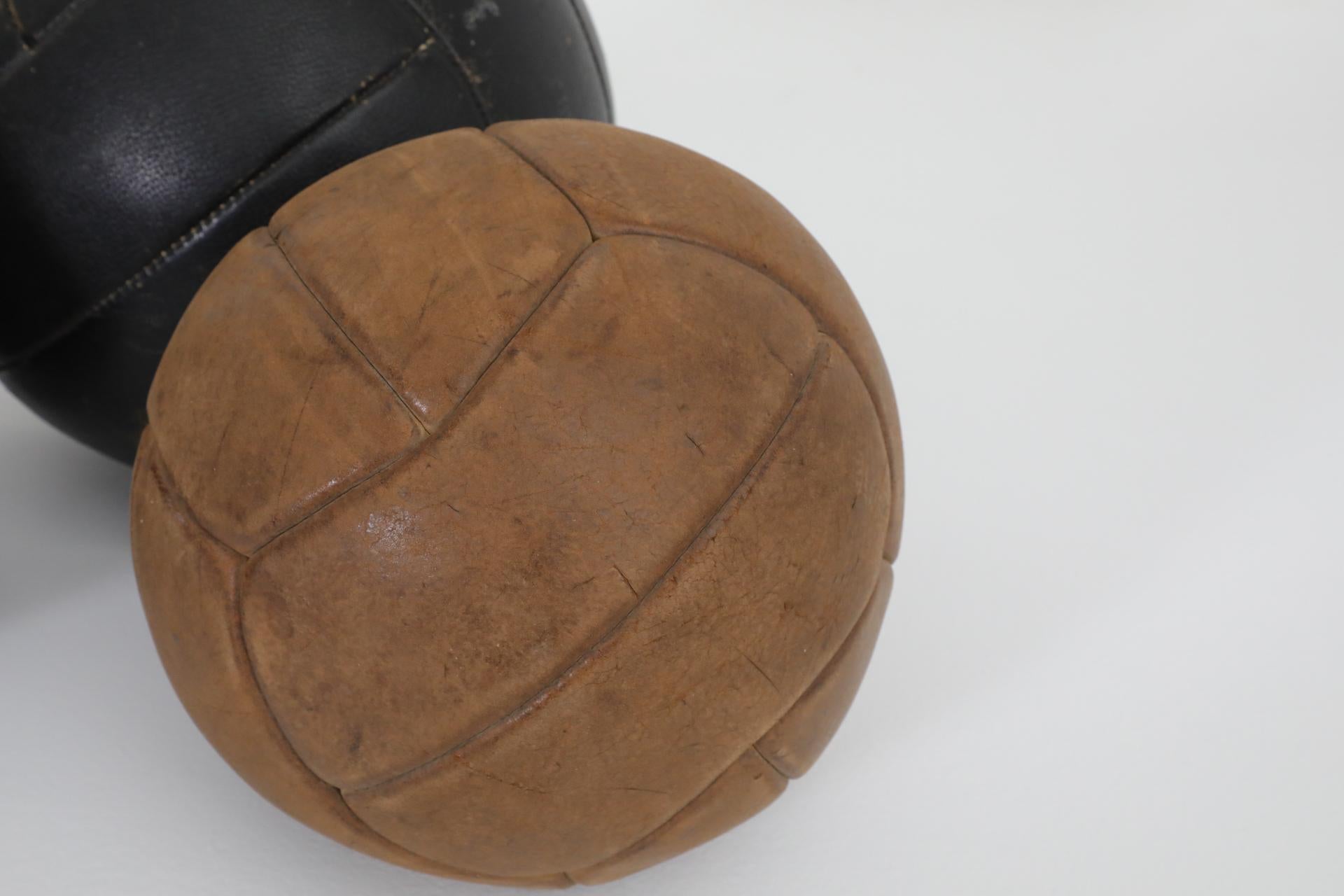Set of Three Assorted Vintage Leather Gymnastics Medicine Balls In Good Condition For Sale In Los Angeles, CA
