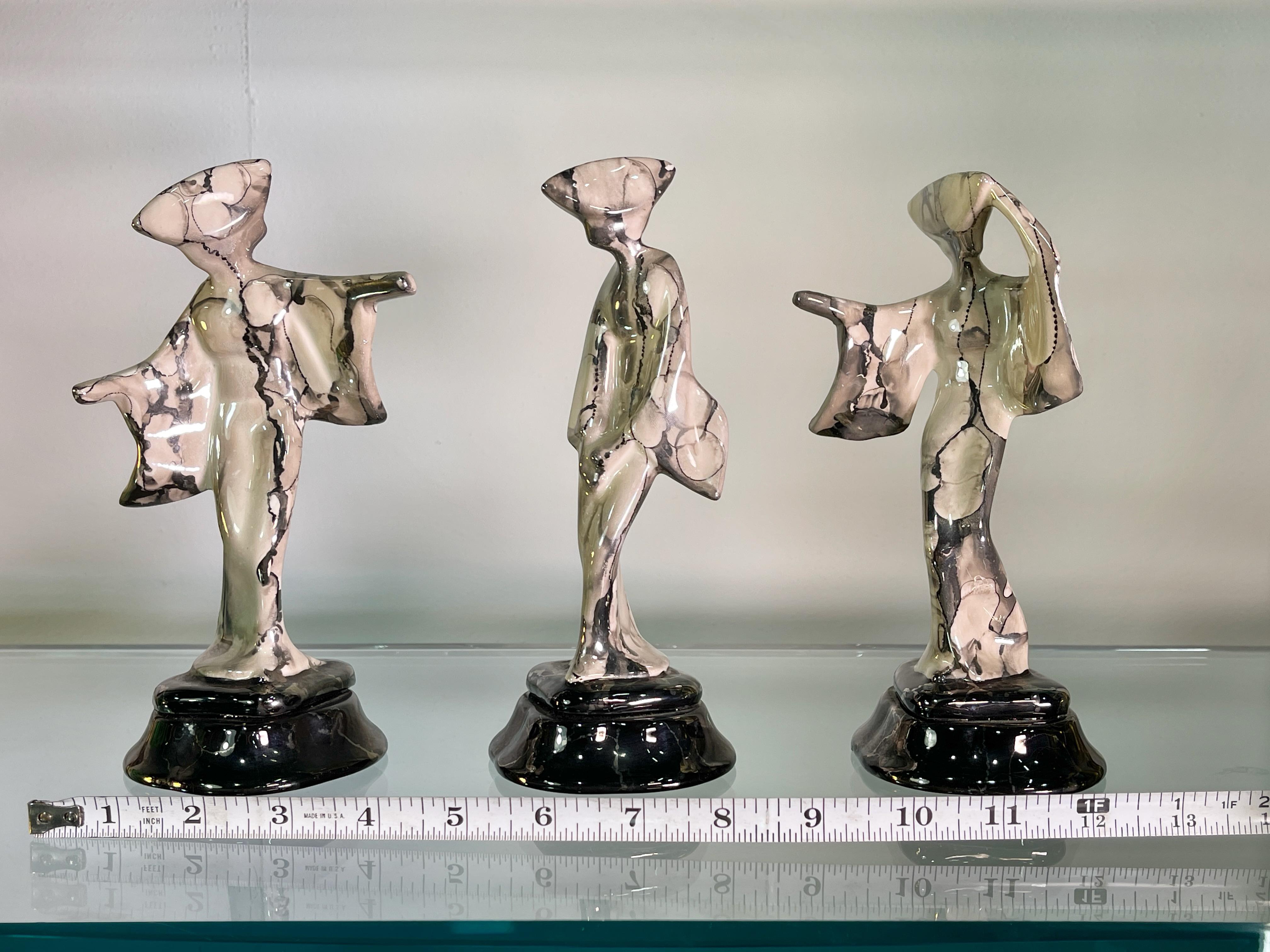 Conjunto de Tres Figuras Bailarinas de Cerámica Awa Odori en venta 2