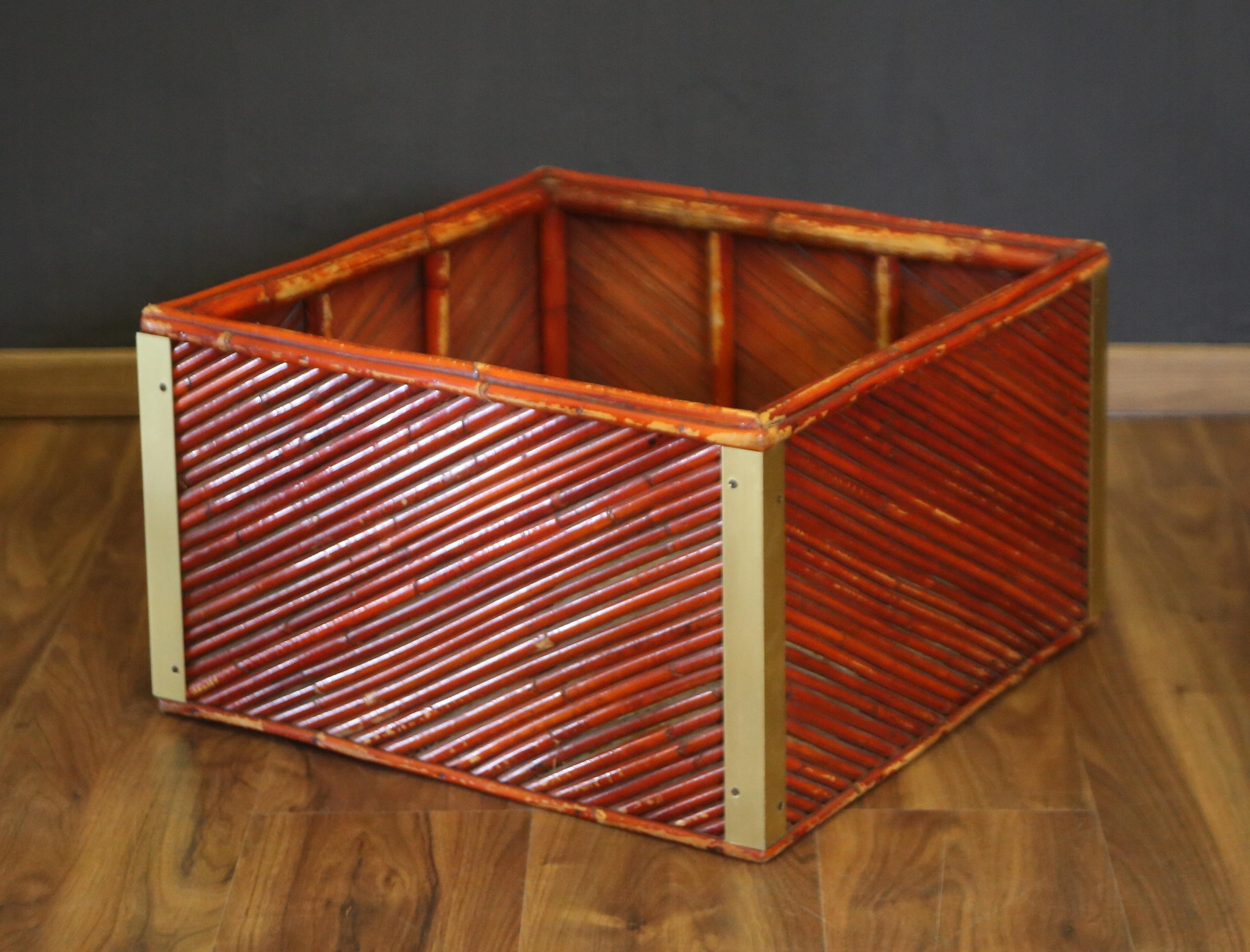 Italian Set of three bamboo and brass plant holders from the 1970s made in Italy in vendita