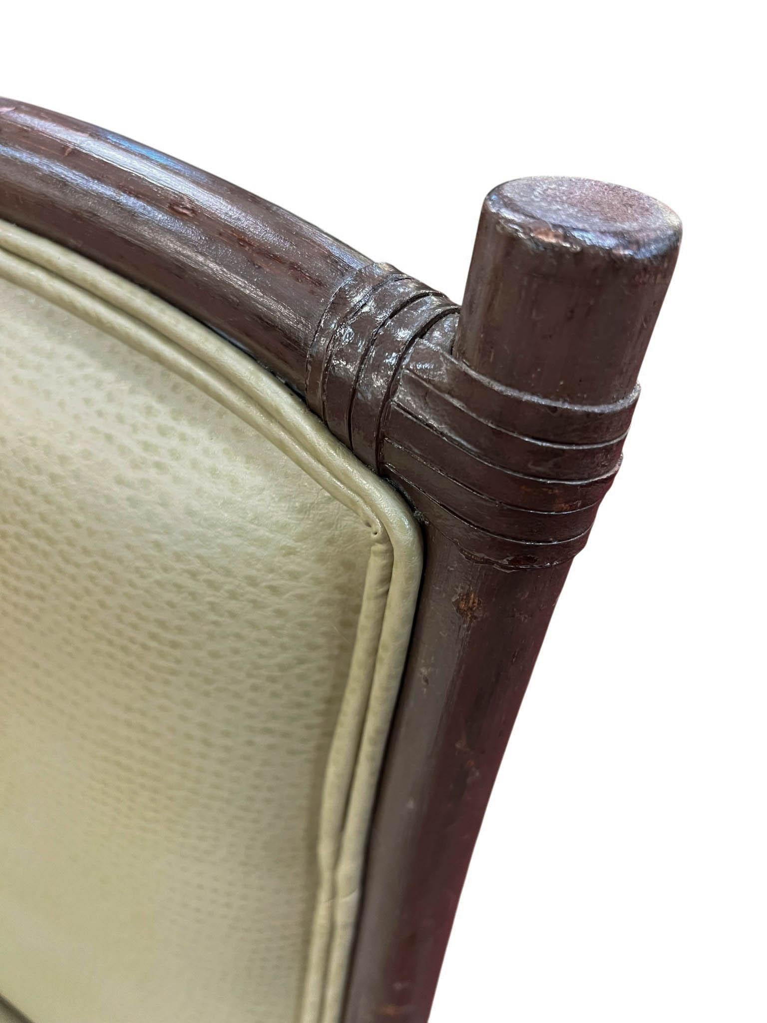 Ensemble de trois chaises d'appoint en bambou en vente 6