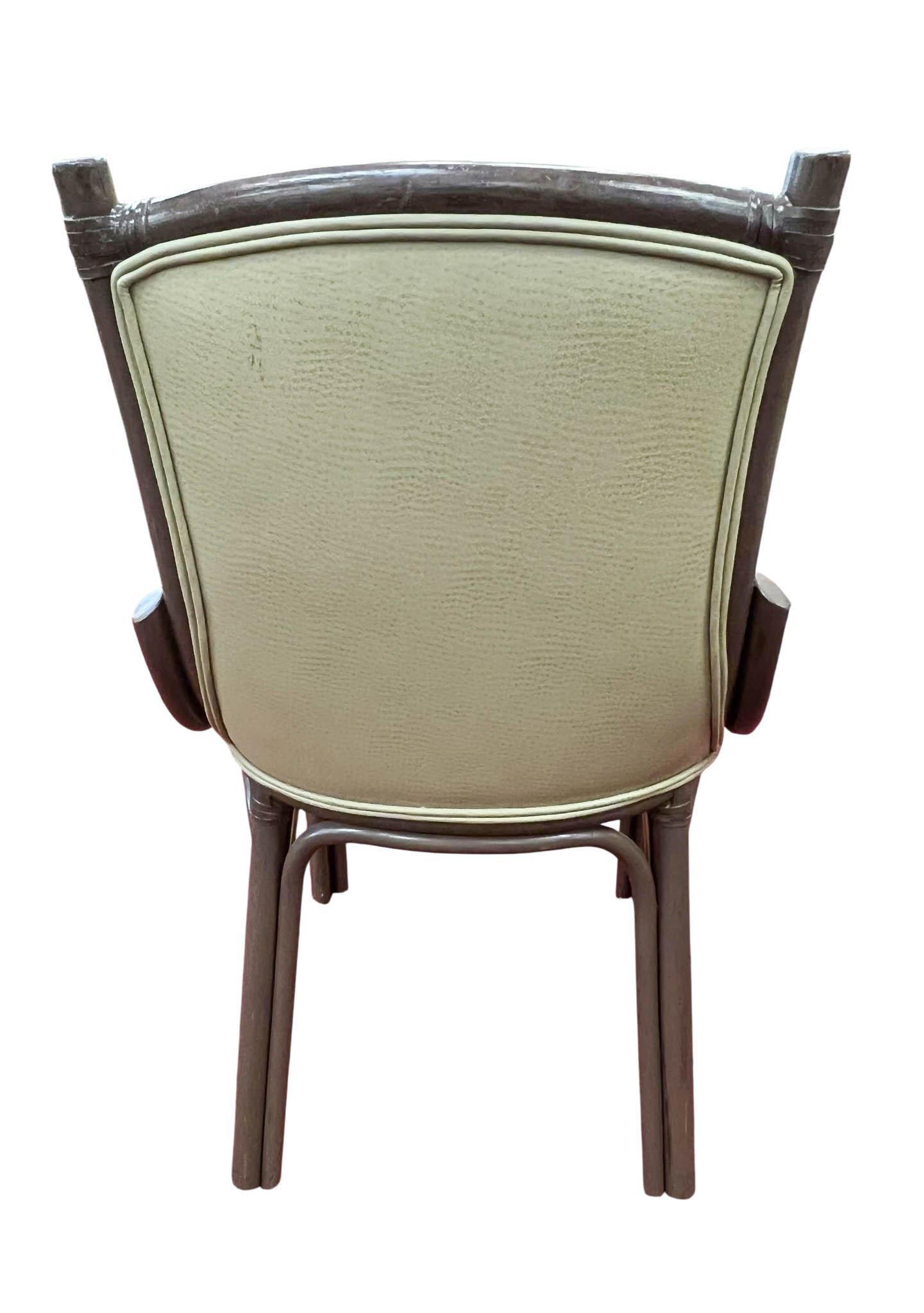 Ensemble de trois chaises d'appoint en bambou en vente 8