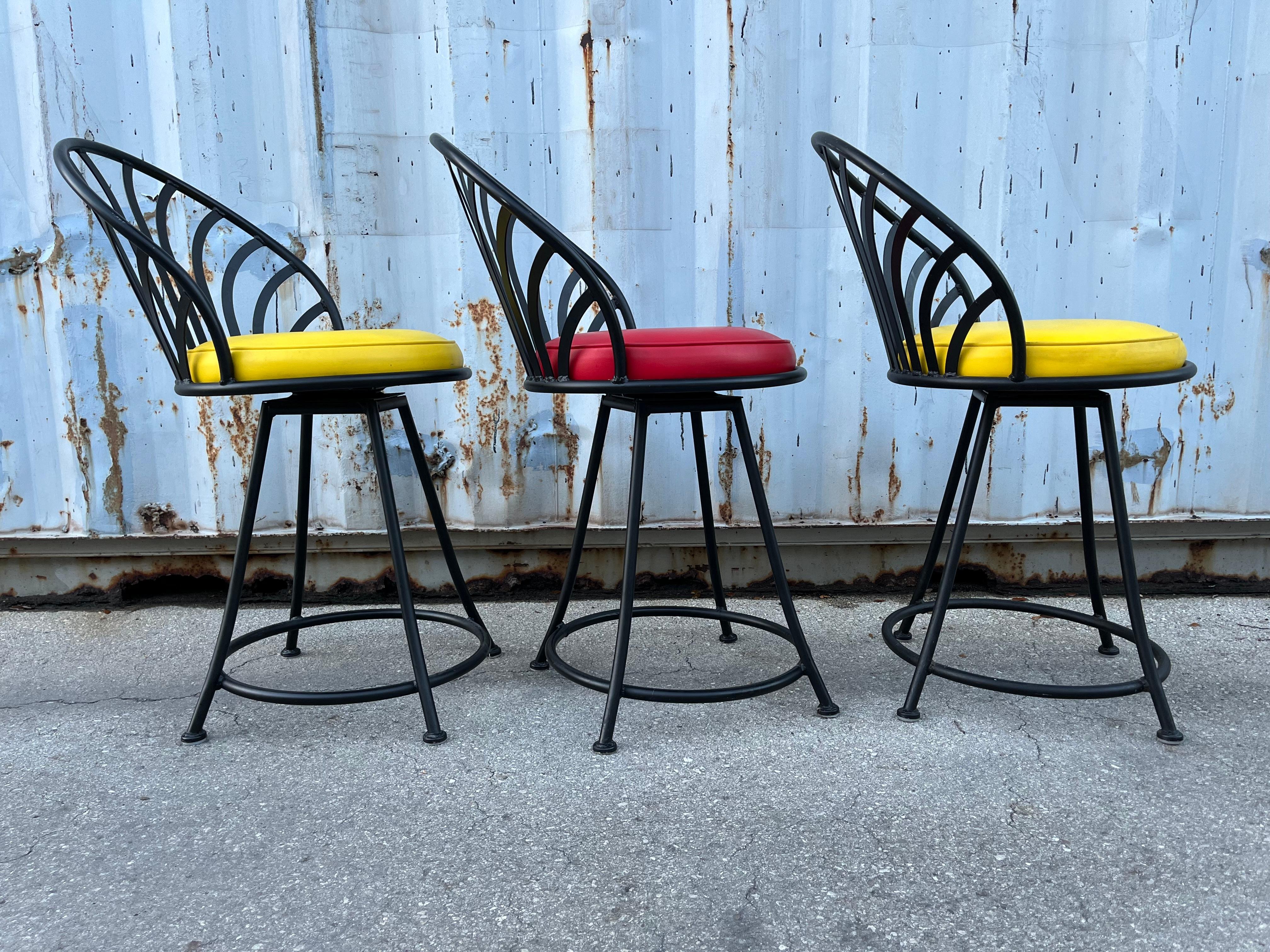 Set of Three Bar Stools by Arthur Umanoff for Shaver Howard Inc. Circa 1970s For Sale 6
