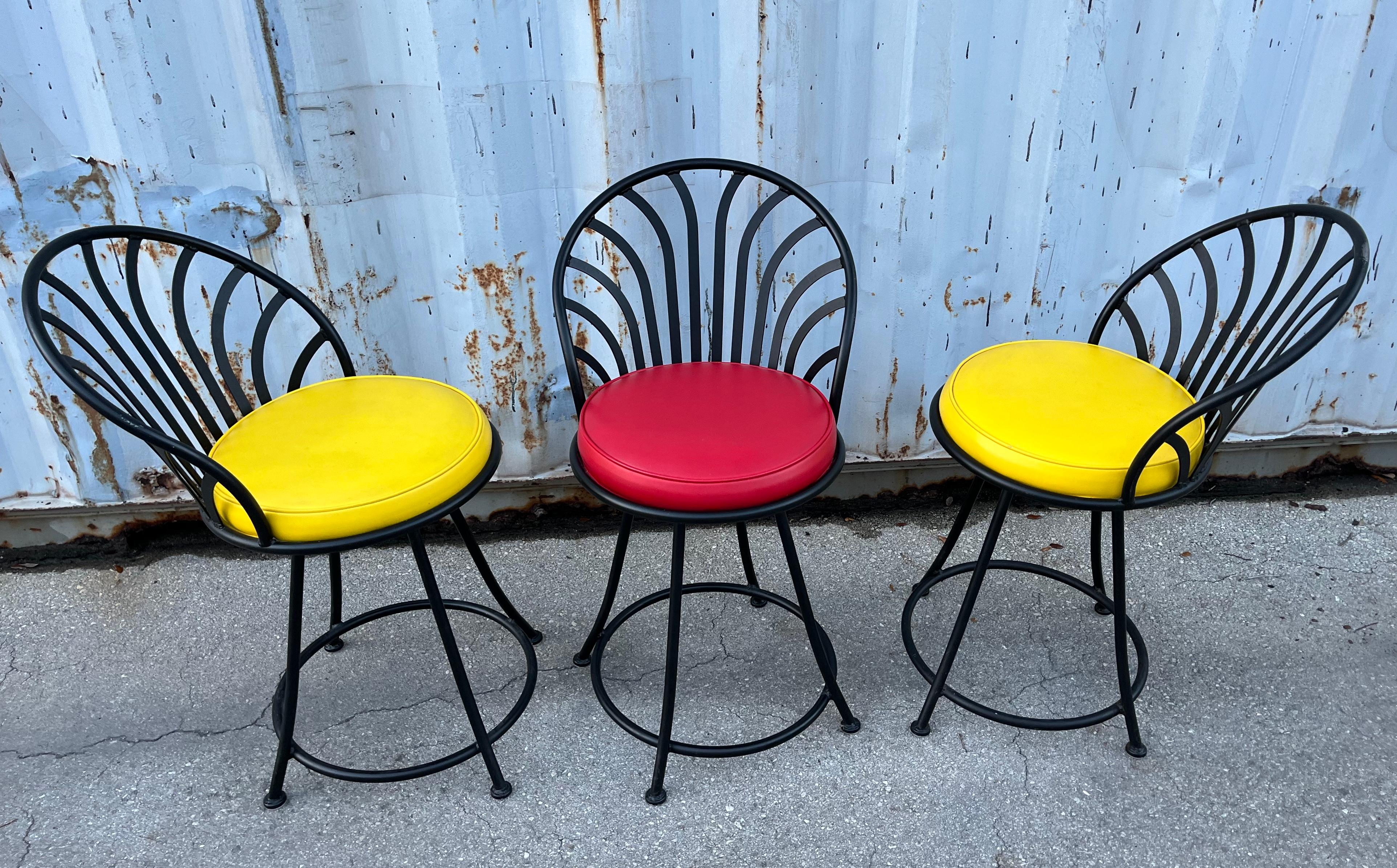 Set of Three Bar Stools by Arthur Umanoff for Shaver Howard Inc. Circa 1970s For Sale 7