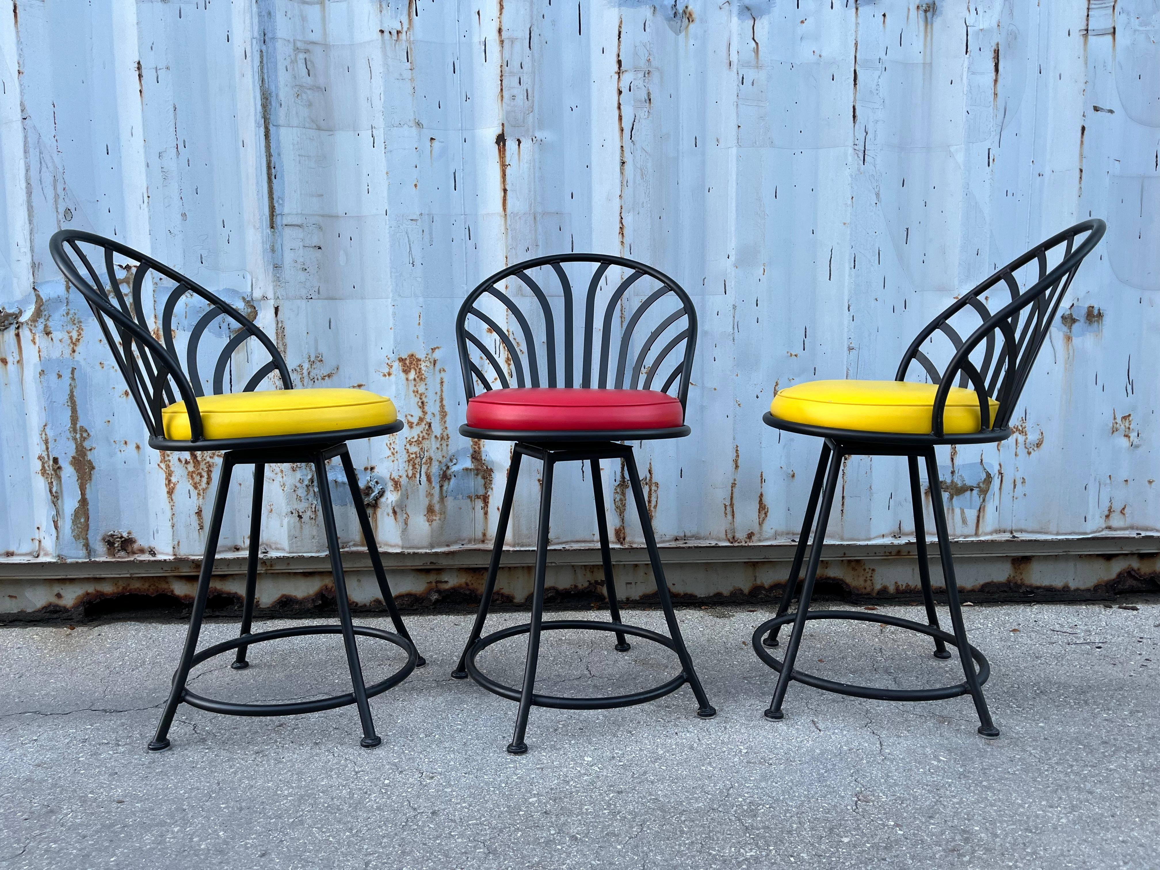 Set of Three Bar Stools by Arthur Umanoff for Shaver Howard Inc. Circa 1970s For Sale 8