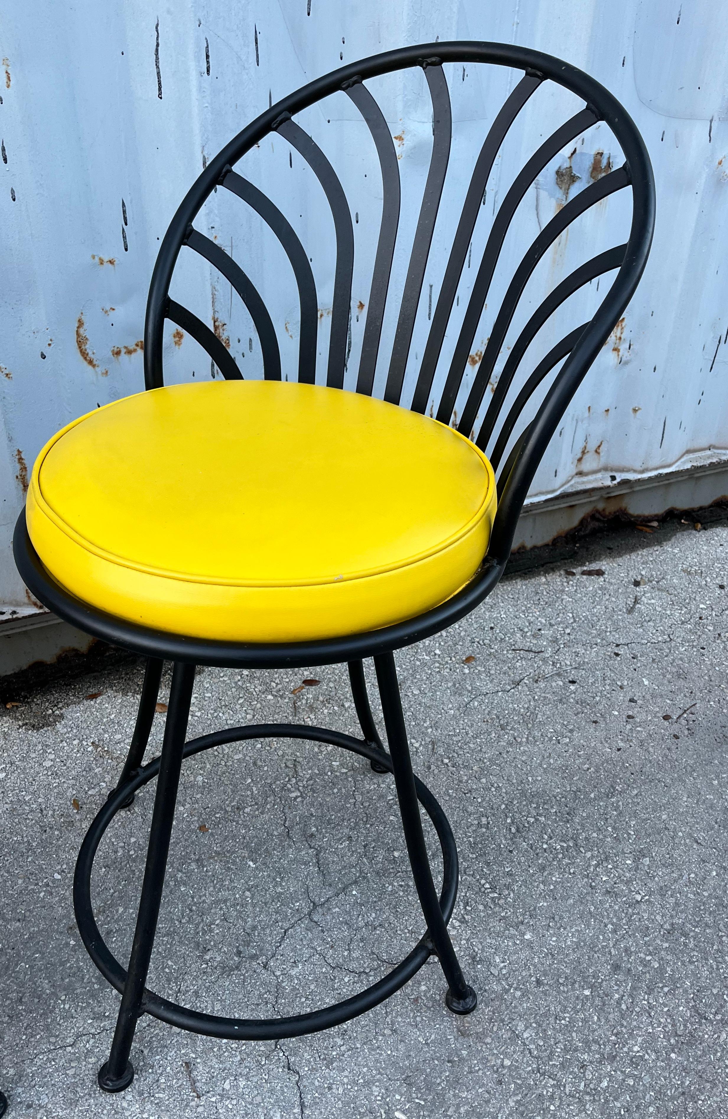 Set of Three Bar Stools by Arthur Umanoff for Shaver Howard Inc. Circa 1970s For Sale 10