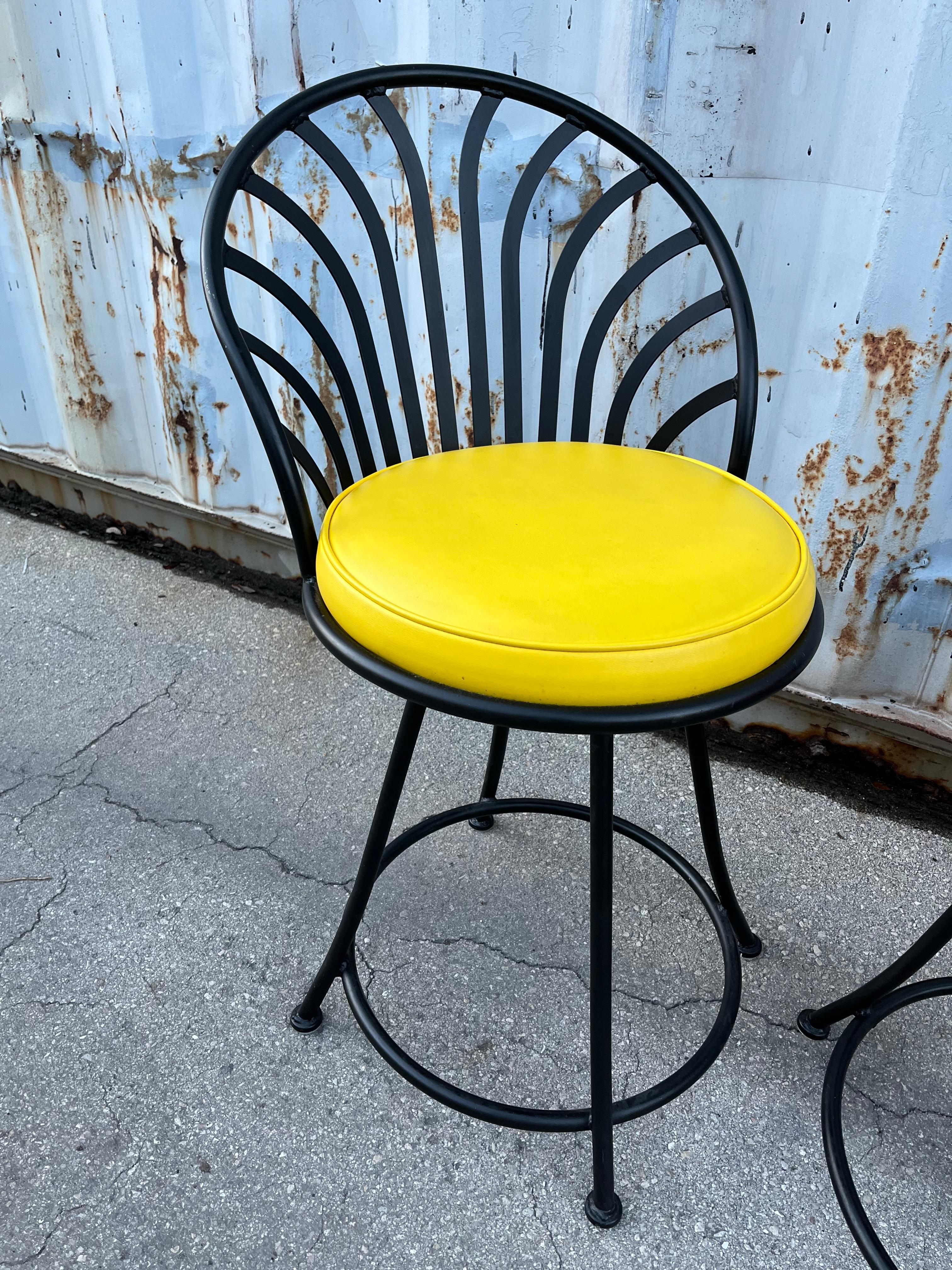 Set of Three Bar Stools by Arthur Umanoff for Shaver Howard Inc. Circa 1970s For Sale 11