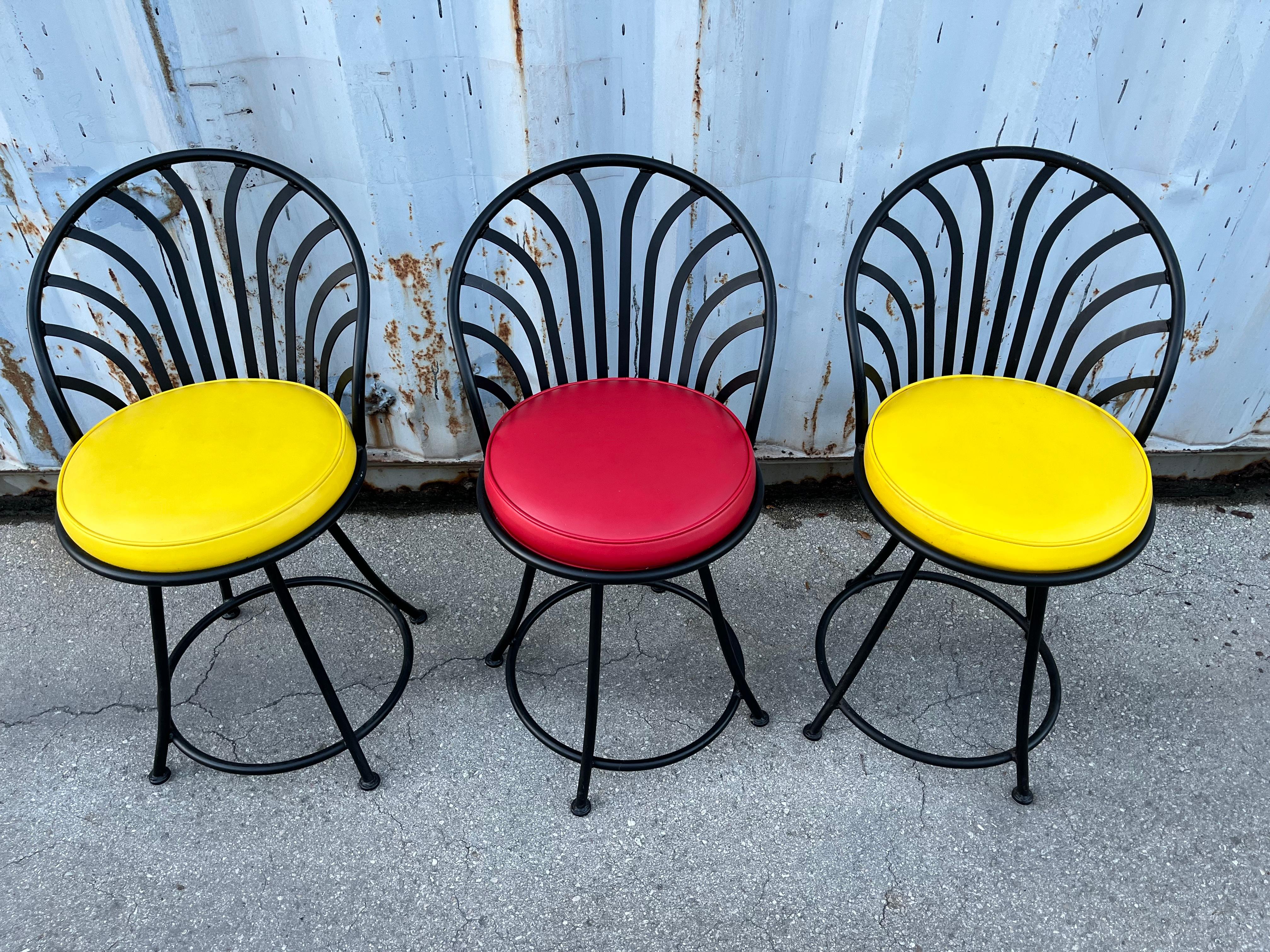Mid-Century Modern Set of Three Bar Stools by Arthur Umanoff for Shaver Howard Inc. Circa 1970s For Sale