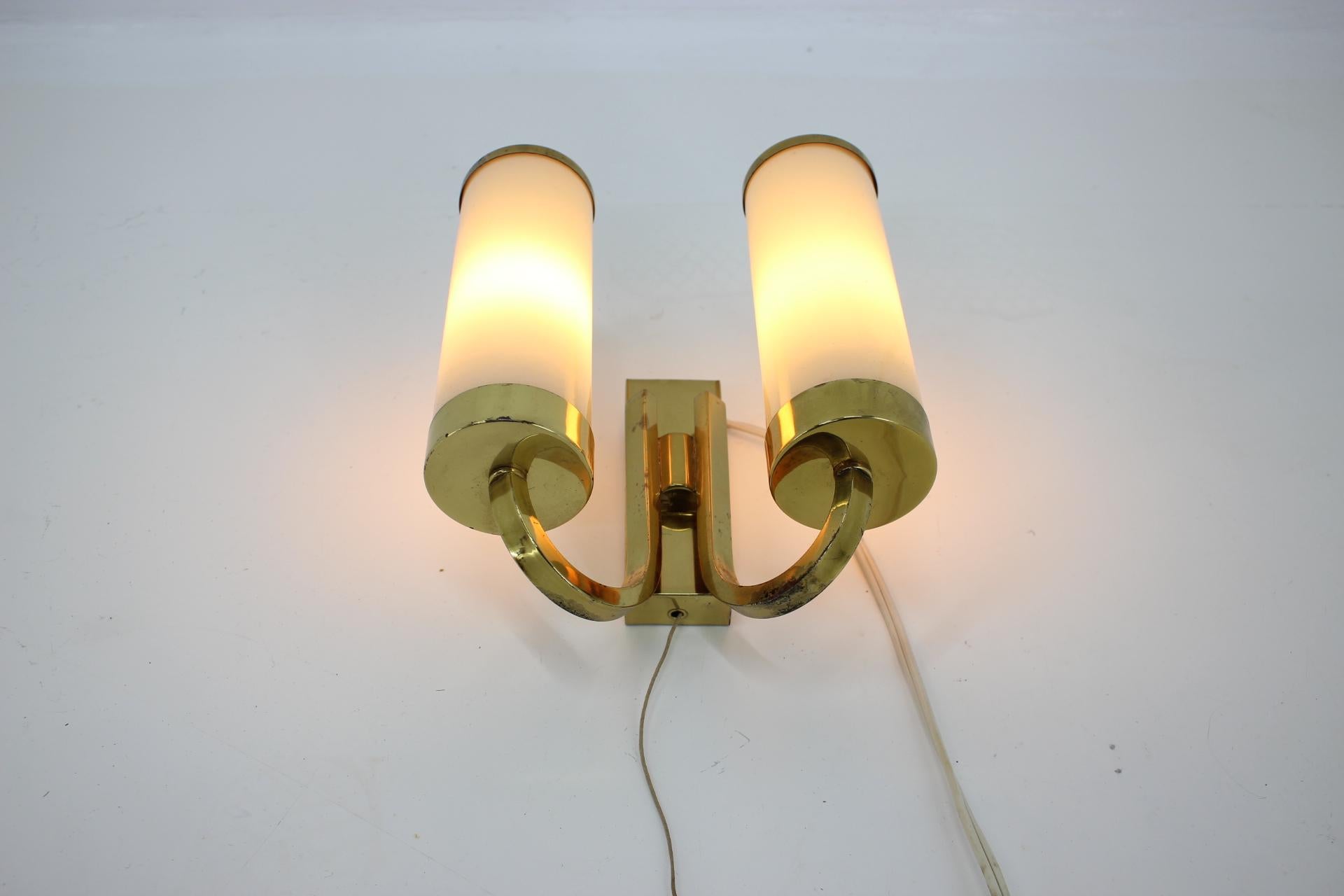 Mid-20th Century Set of Three Beautiful Art Deco/Bauhaus Brass Wall Lamps / Scones, 1930s