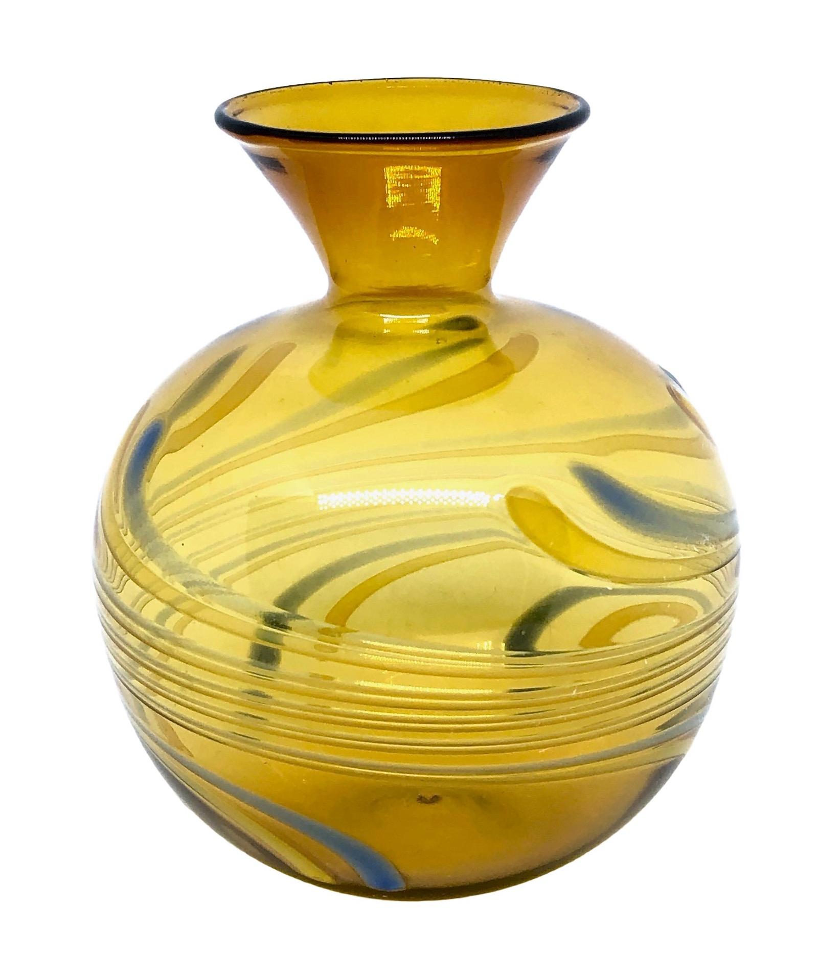 Set of Three Bimini Style Art Glass Vases, Mid-20th Century 1