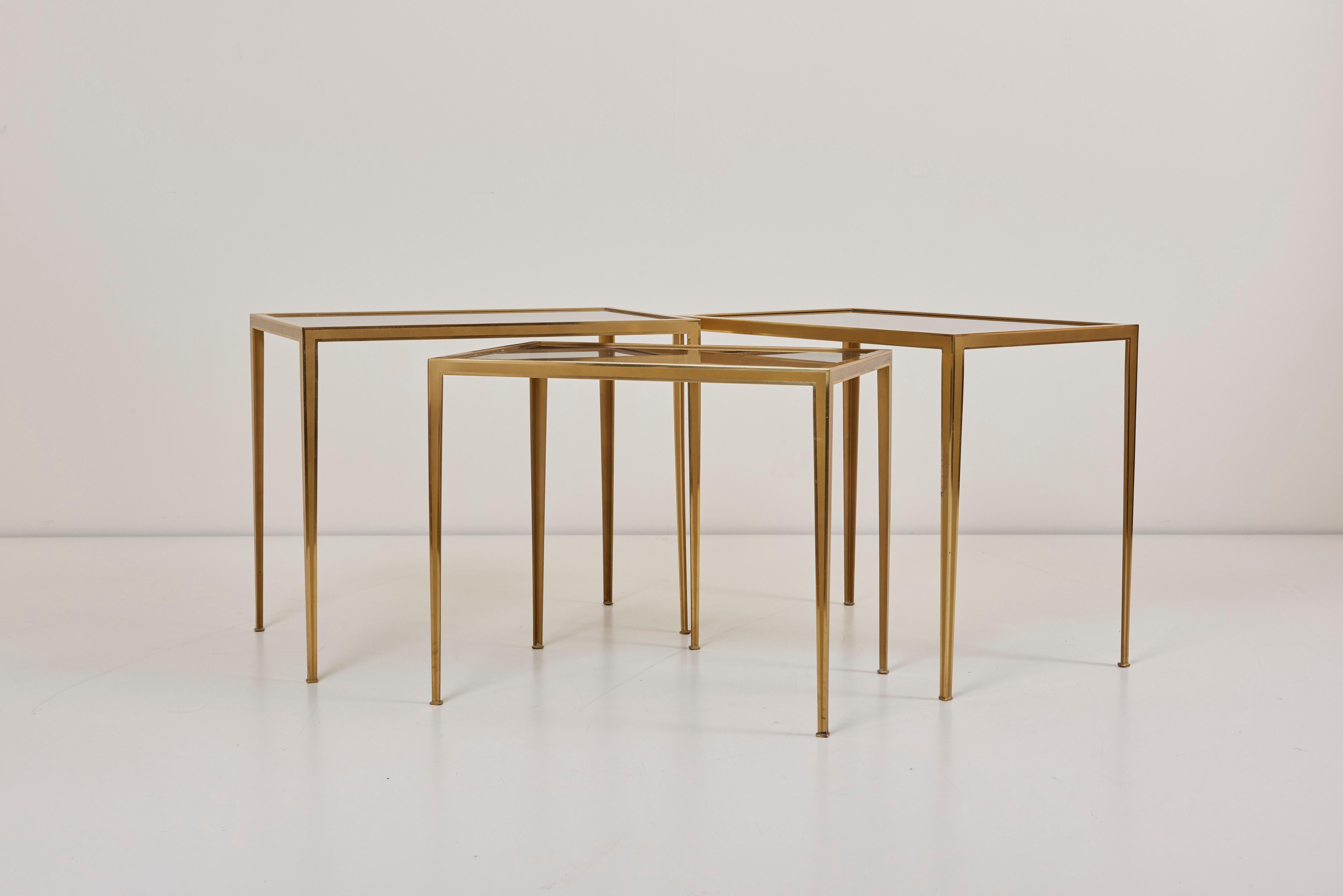 Set of Three Brass and Glass Nesting Tables by Münchner Werkstätten For Sale 3