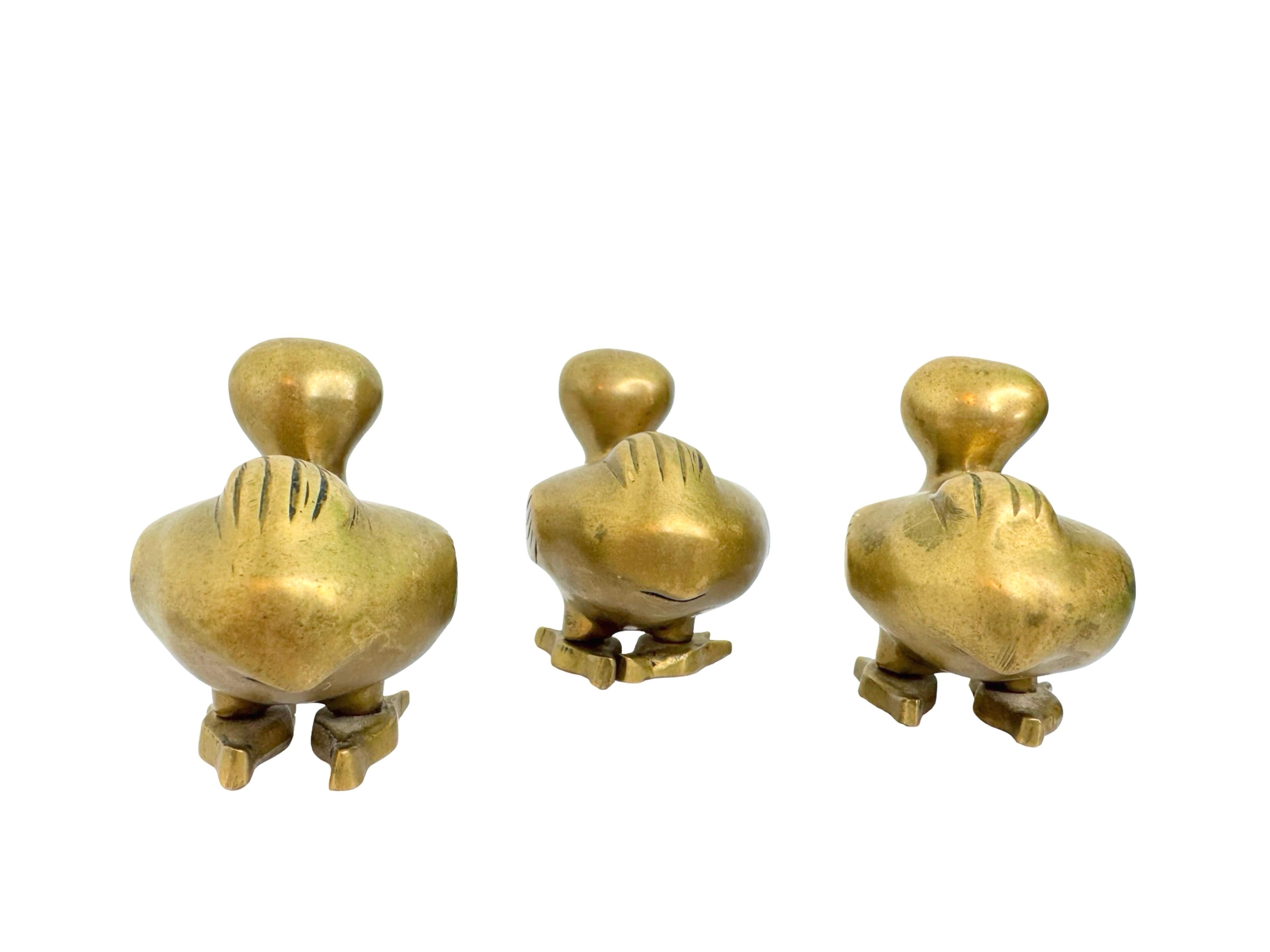 Set of three Brass Dodo Bird Figurine Family 1960s Mid-Century Modern, Mauritius In Good Condition For Sale In Nuernberg, DE