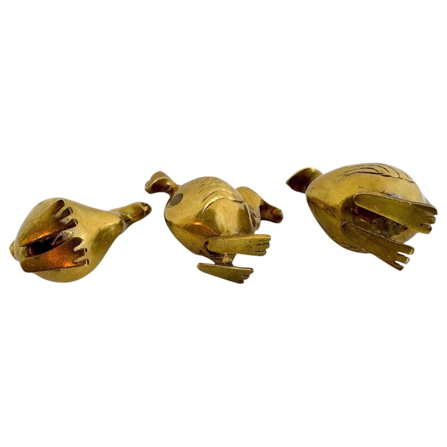 Set von drei Dodo-Vogelfiguren-Familie aus Messing, 1960er Jahre, Mid-Century Modern, Mauritius (Mitte des 20. Jahrhunderts)