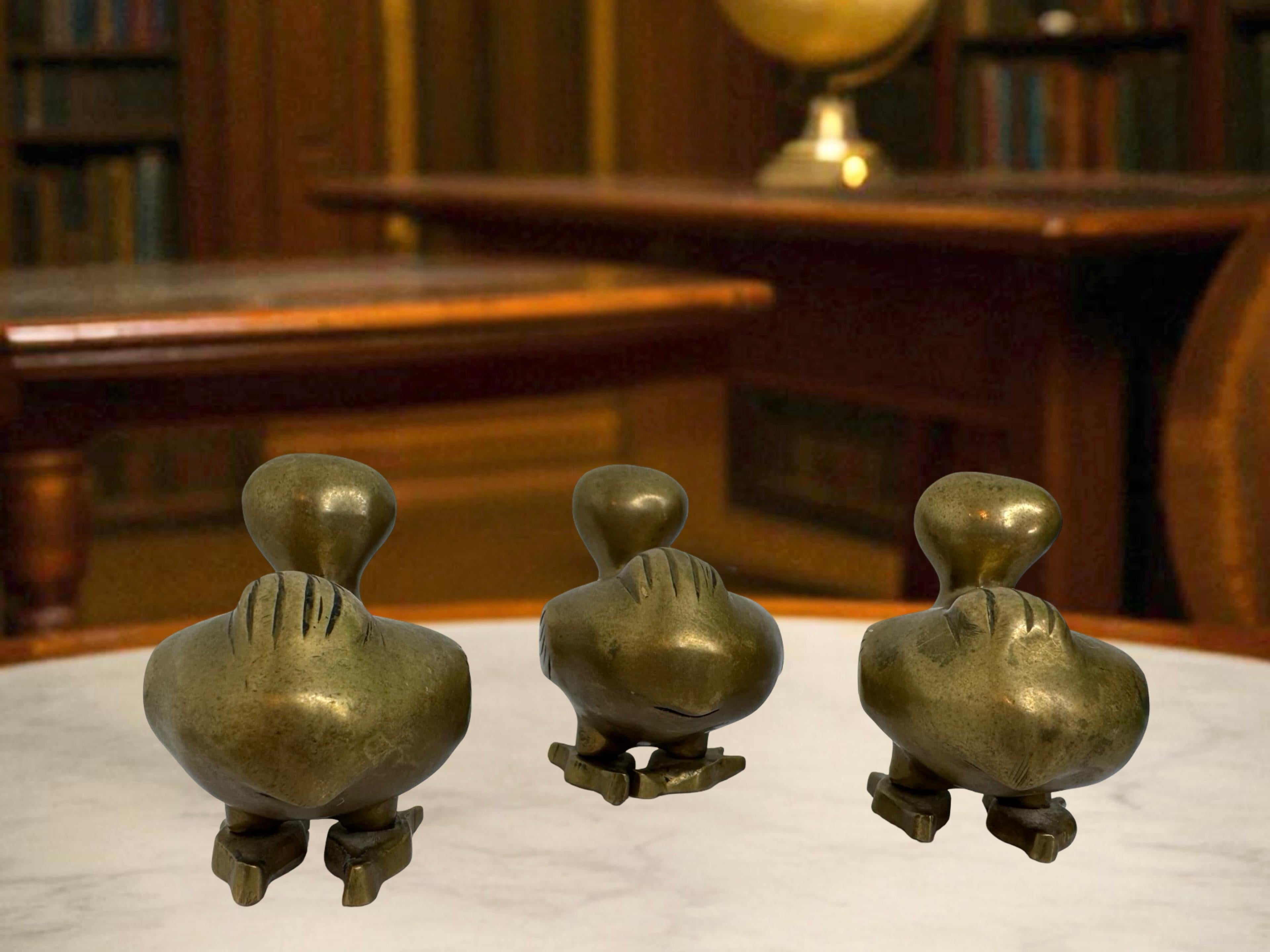 Set of three Brass Dodo Bird Figurine Family 1960s Mid-Century Modern, Mauritius For Sale 4