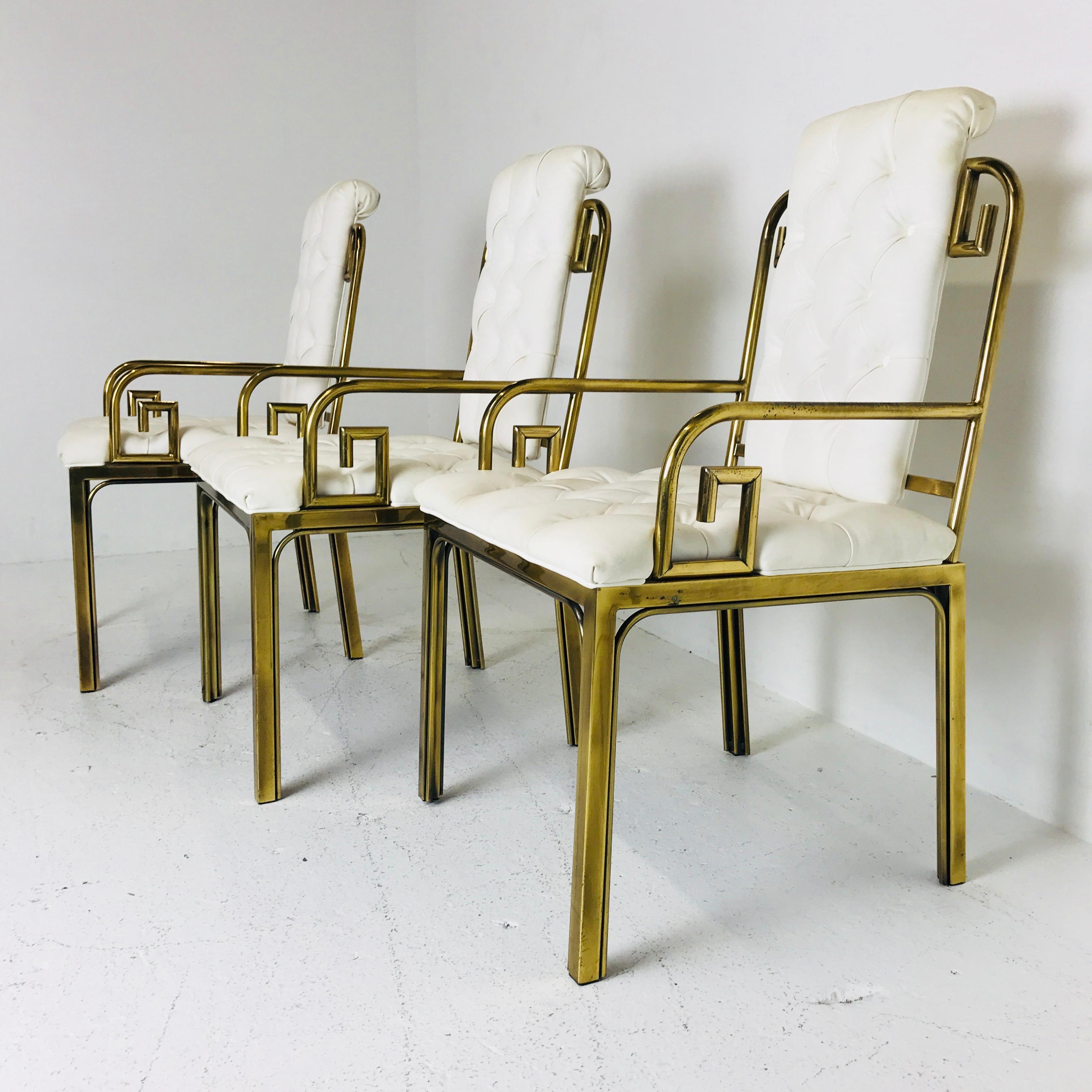 Plaqué Ensemble de trois chaises en laiton à motif clé grecque par Mastercraft