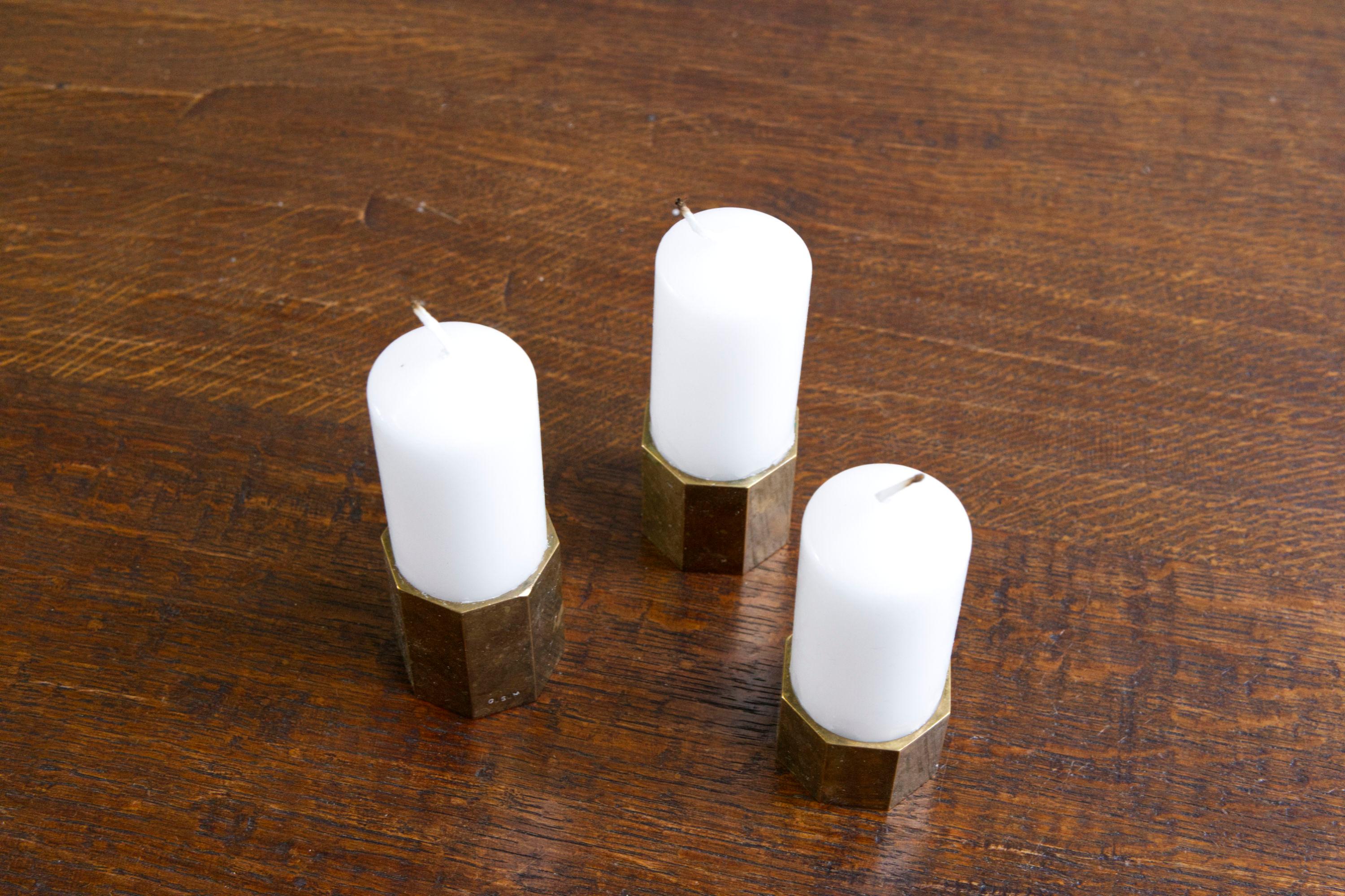 Set of Three Brass Hexagon Candle Holders by Gusum – Sweden, 1960's Latón en venta