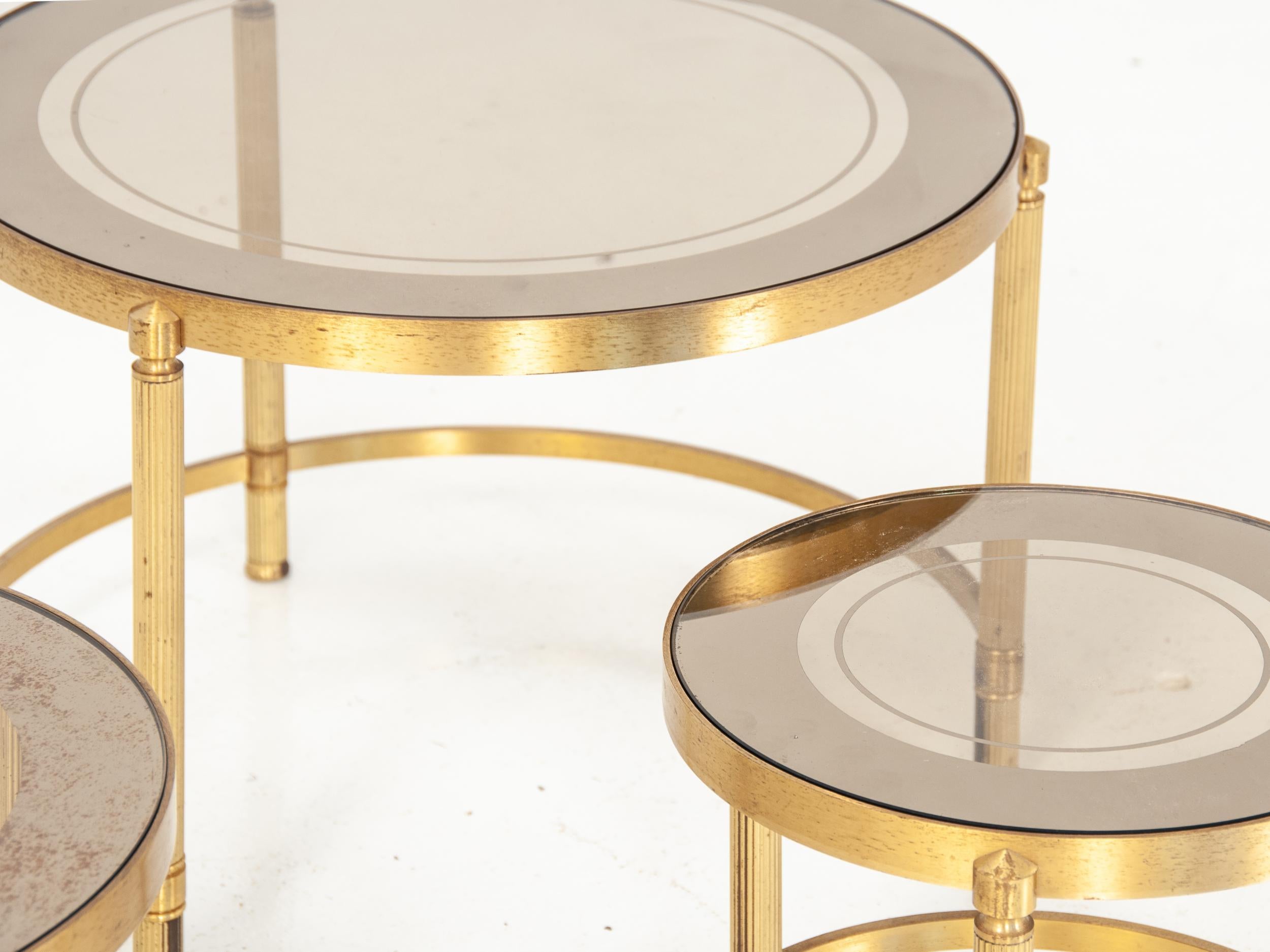 Set of Three Brass Nesting Cocktail Tables In Good Condition In South Salem, NY