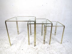 Satz von drei Messing-Nesttischen
