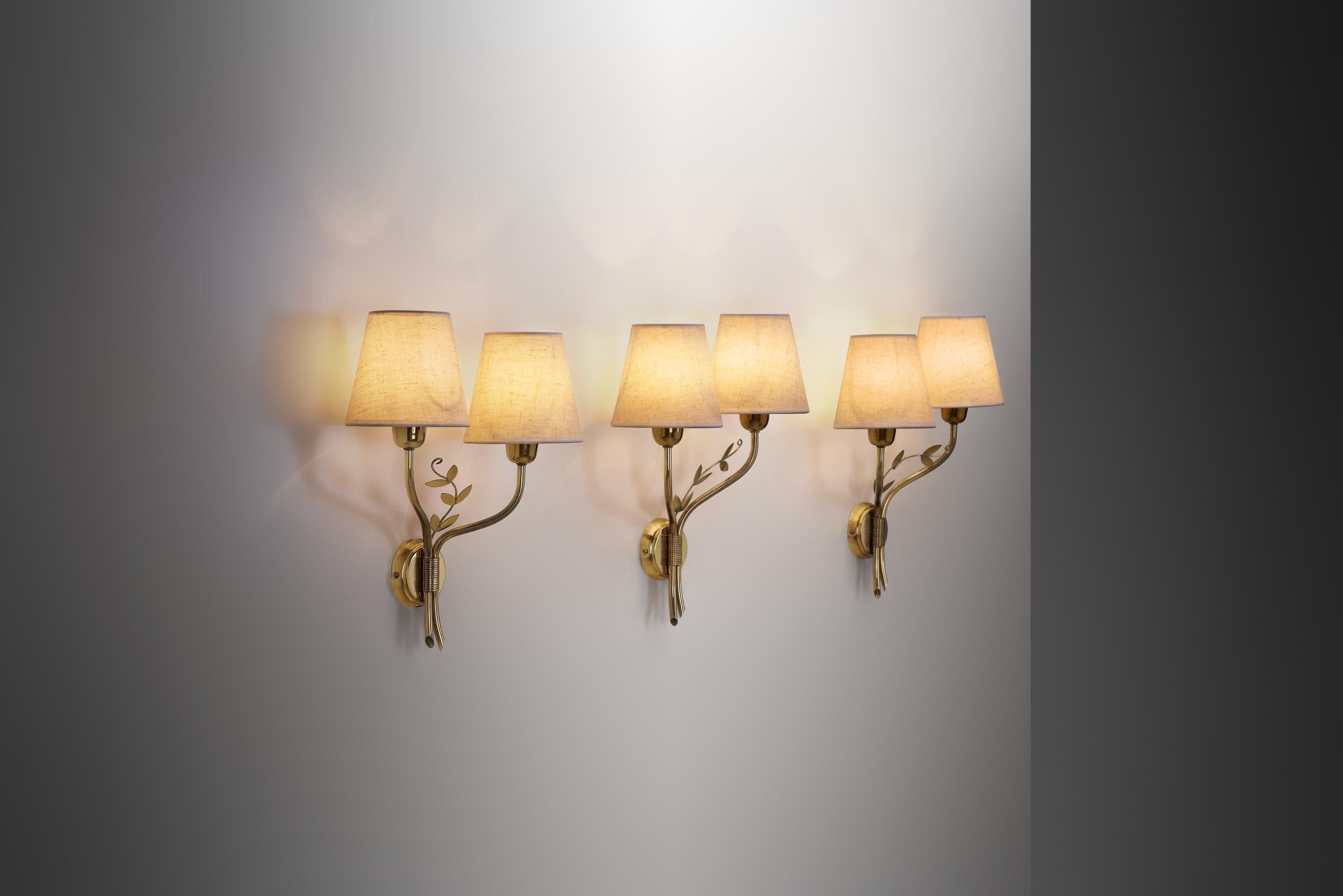 Mid-20th Century Set of Three Brass Wall Lamps with Decorative Leaves for K&H, Norway circa 1940s