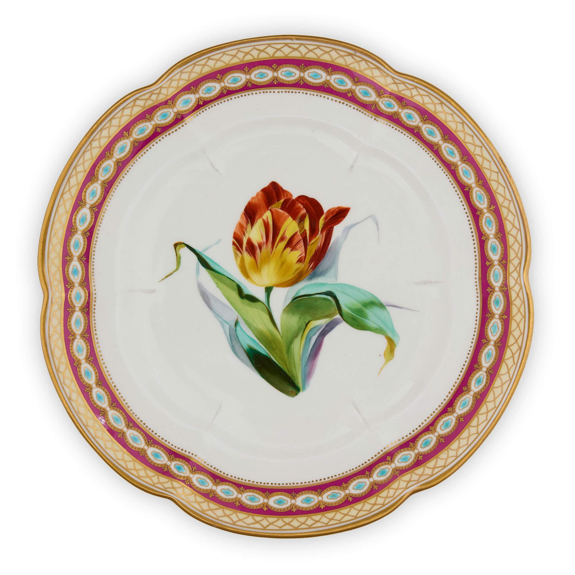 Juego de tres platos de porcelana británica con flores de Copeland Británico en venta