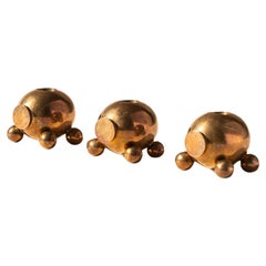 Juego de tres candeleros de bronce, Morells Gjuteri, Suecia Años 70