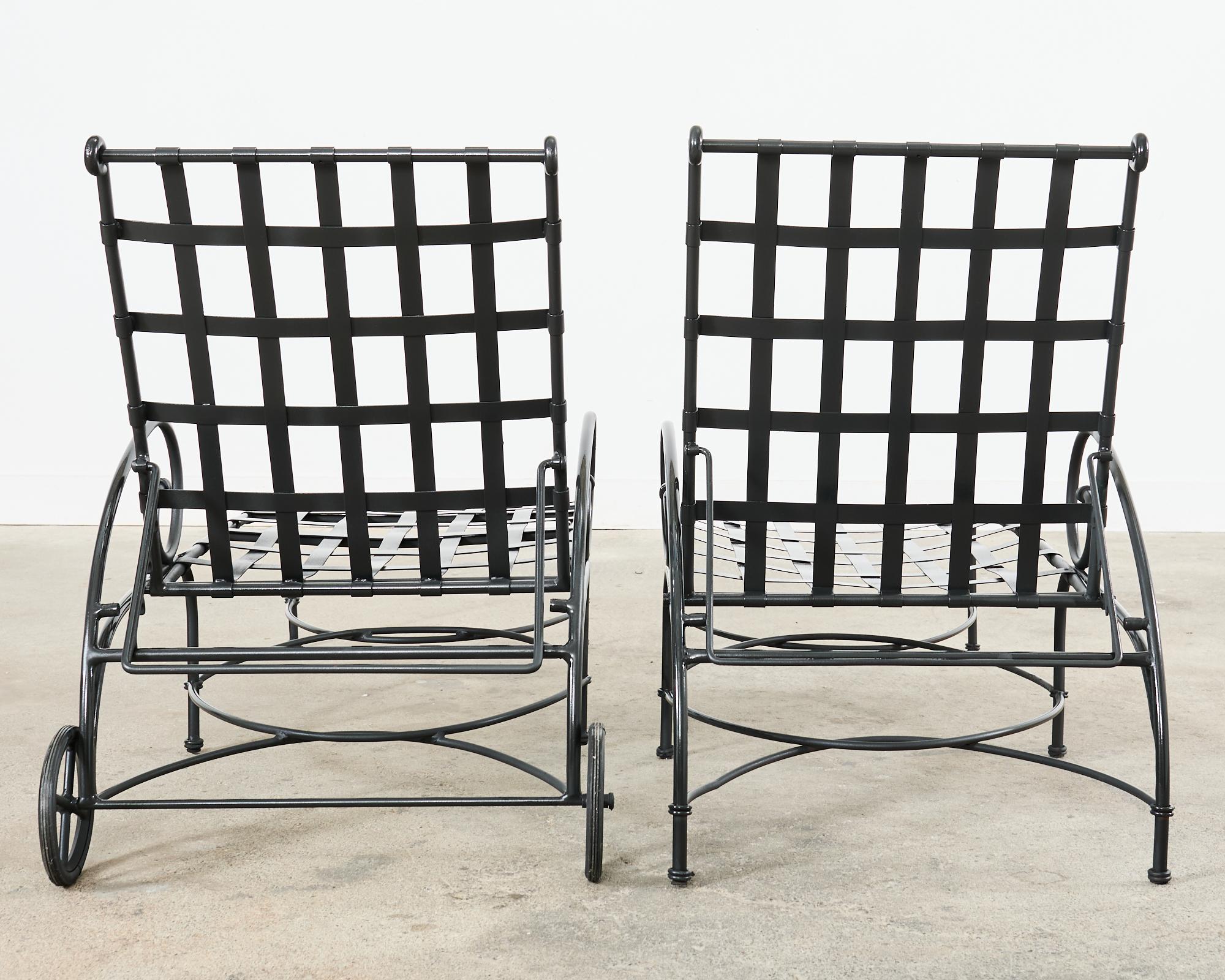 Lot de trois fauteuils de piscine Brown Jordan Florentine en vente 9