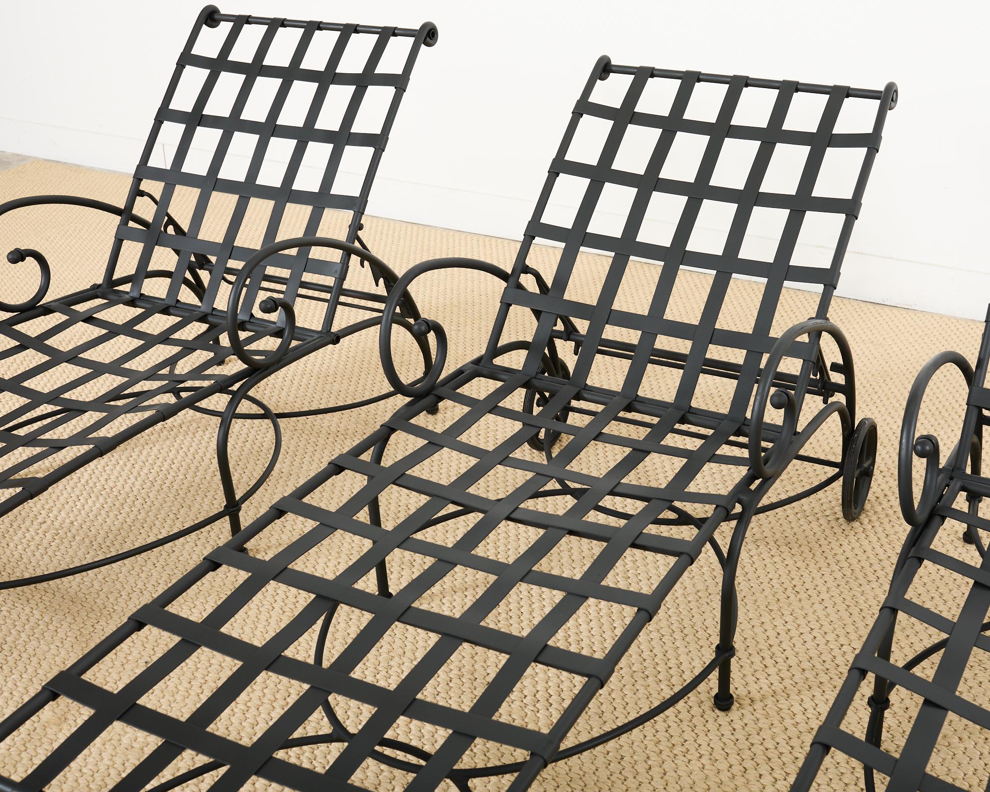 Peint Lot de trois fauteuils de piscine Brown Jordan Florentine en vente