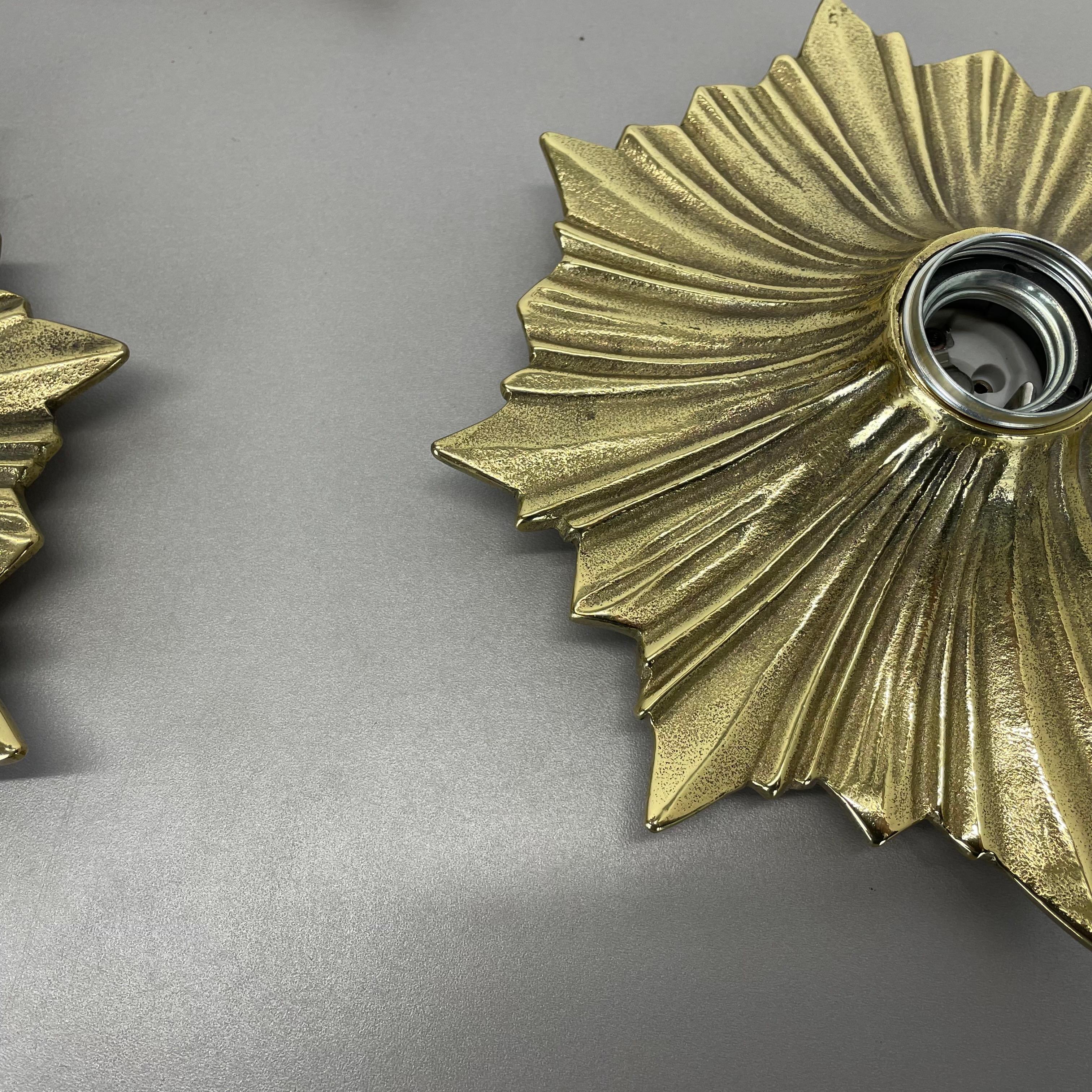 Set of Three Brutalist Bronze Sunburst Wall Ceiling Light Sconces, Italy 1950s For Sale 4