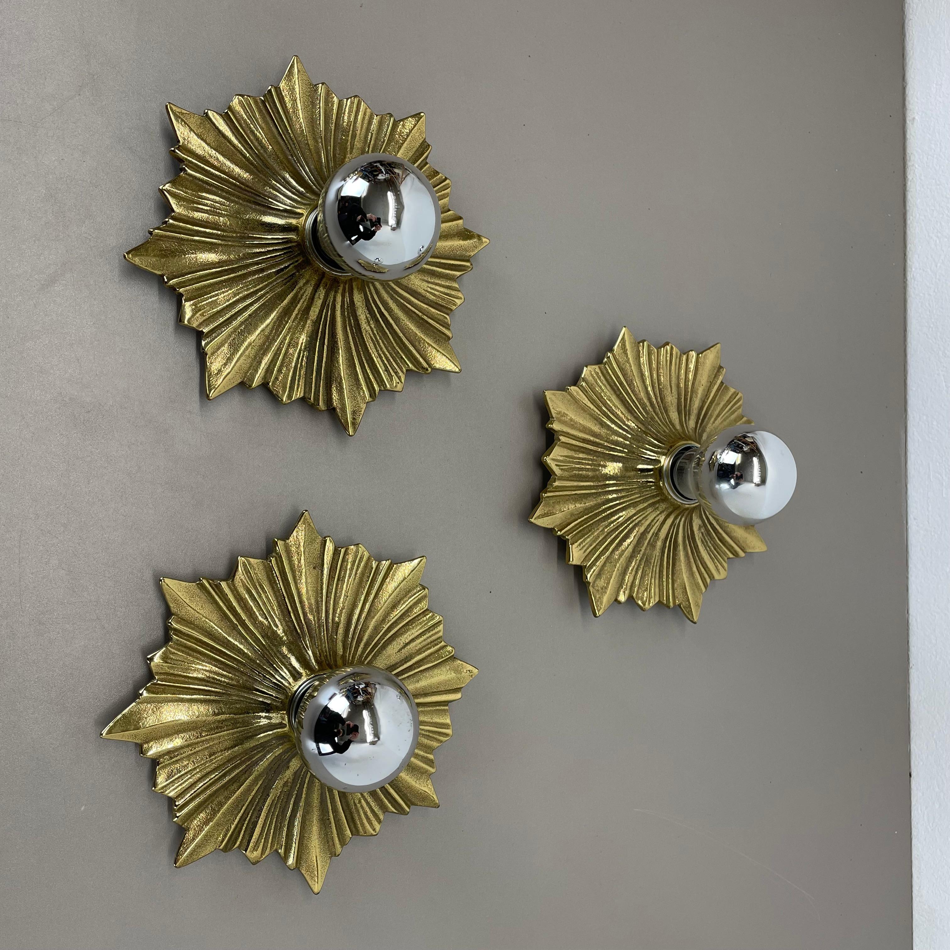 Article:

Set of three

Wall light ceiling light


Origin:

Italy



Age:

1950s




This set of three modernist lights was produced in Italy in the 1950s. It is made from heavy solid bronze.. The lights have a fantastic abstract and brutalist