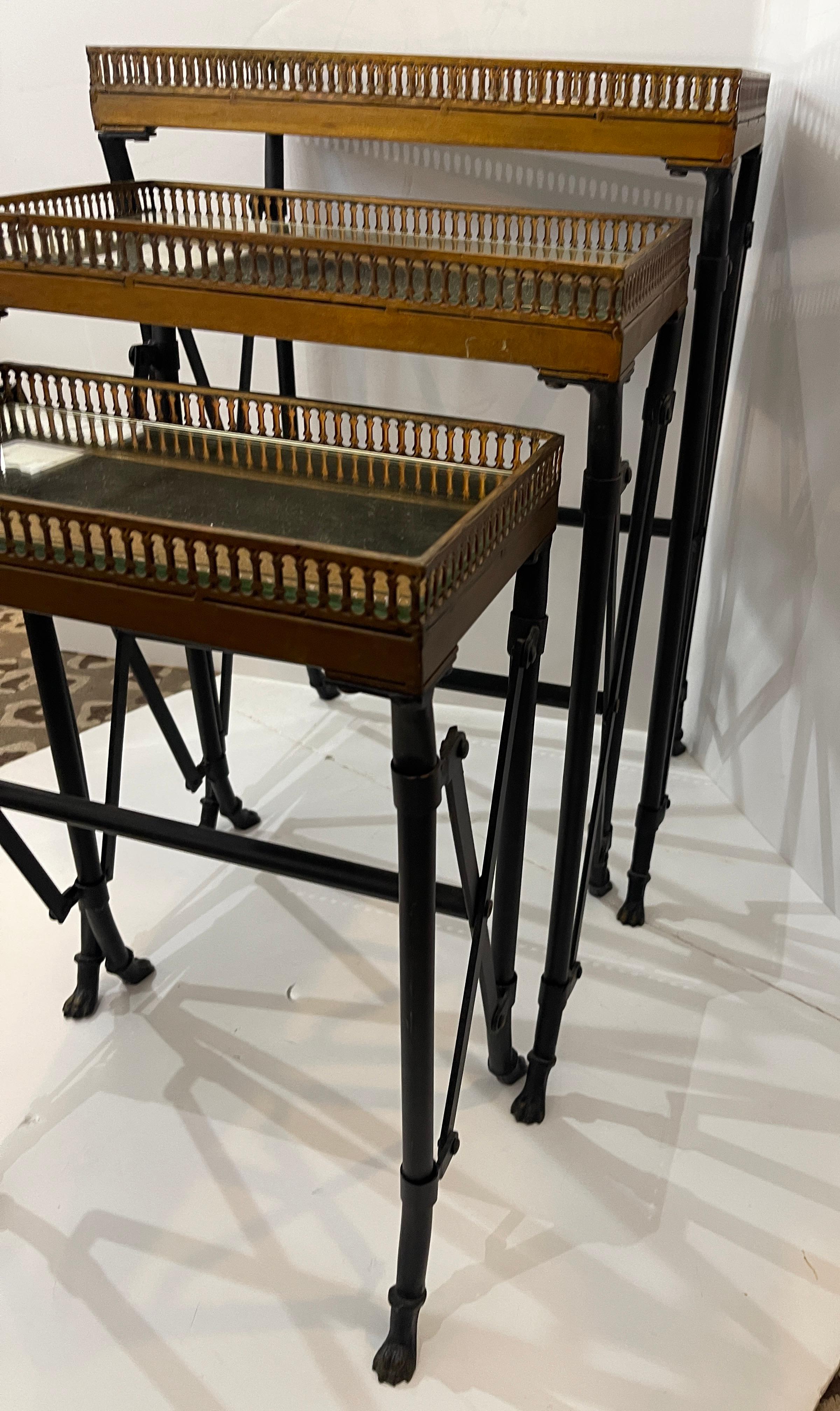 Mid-20th Century Set of Three Campaign Style Mirrored Top Gallery Nesting Table, France For Sale