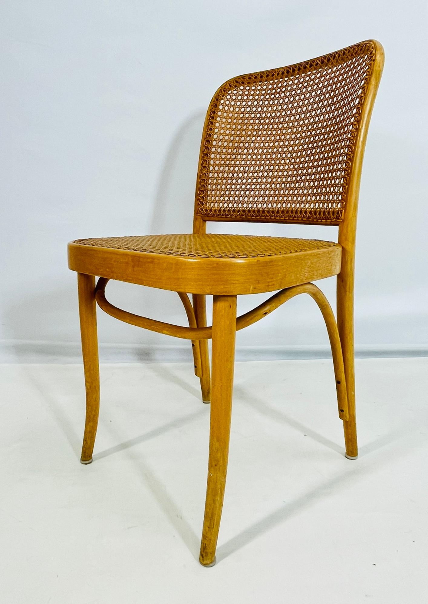 Ensemble de trois chaises d'appoint en rotin et bois cintré de Loewenstein/Oggo, États-Unis, années 1960 en vente 4
