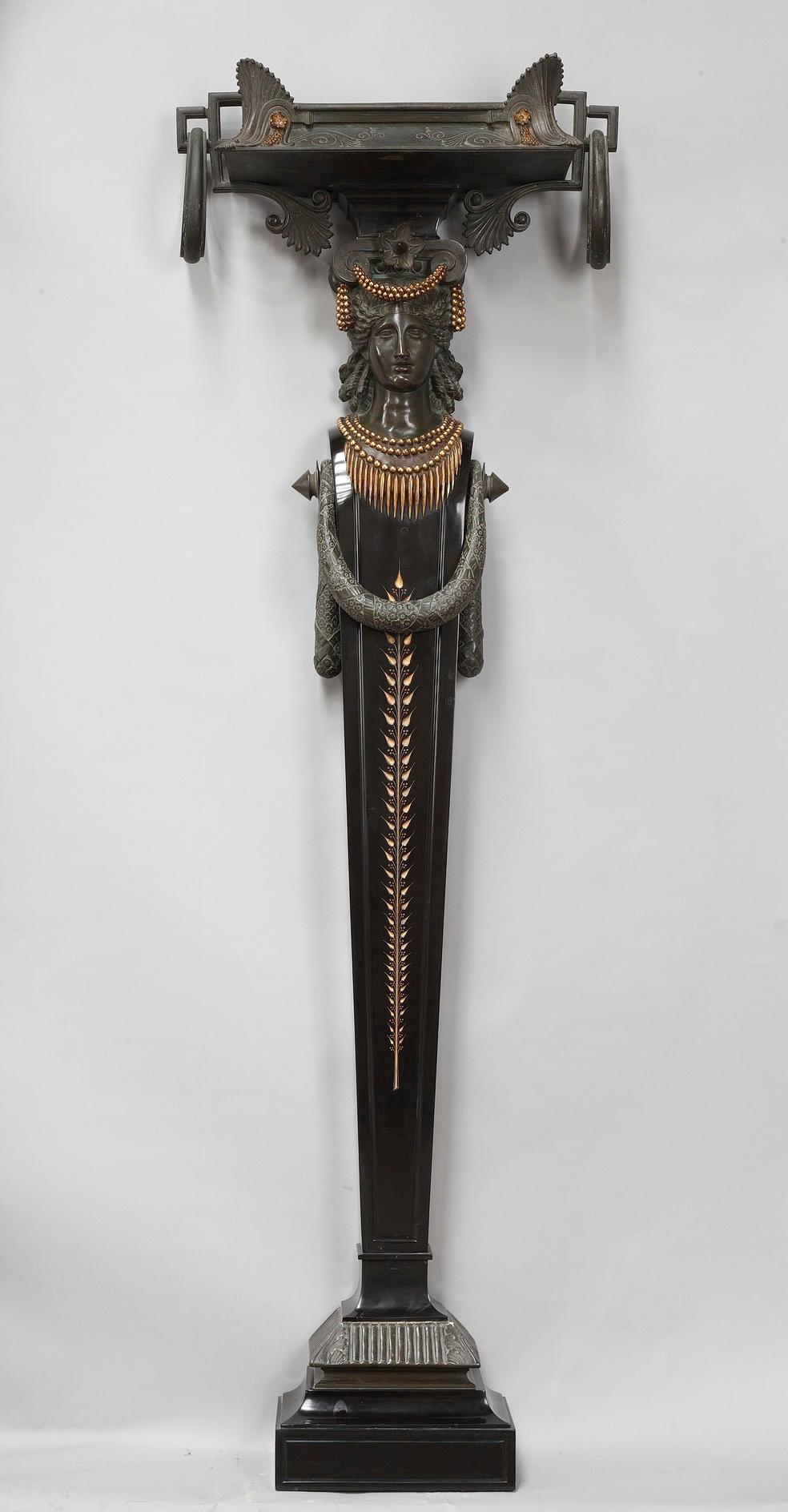 Set von drei Karyatiden-Pflanzgefäßen, G. Servant zugeschrieben, Frankreich, um 1880 im Zustand „Gut“ im Angebot in PARIS, FR