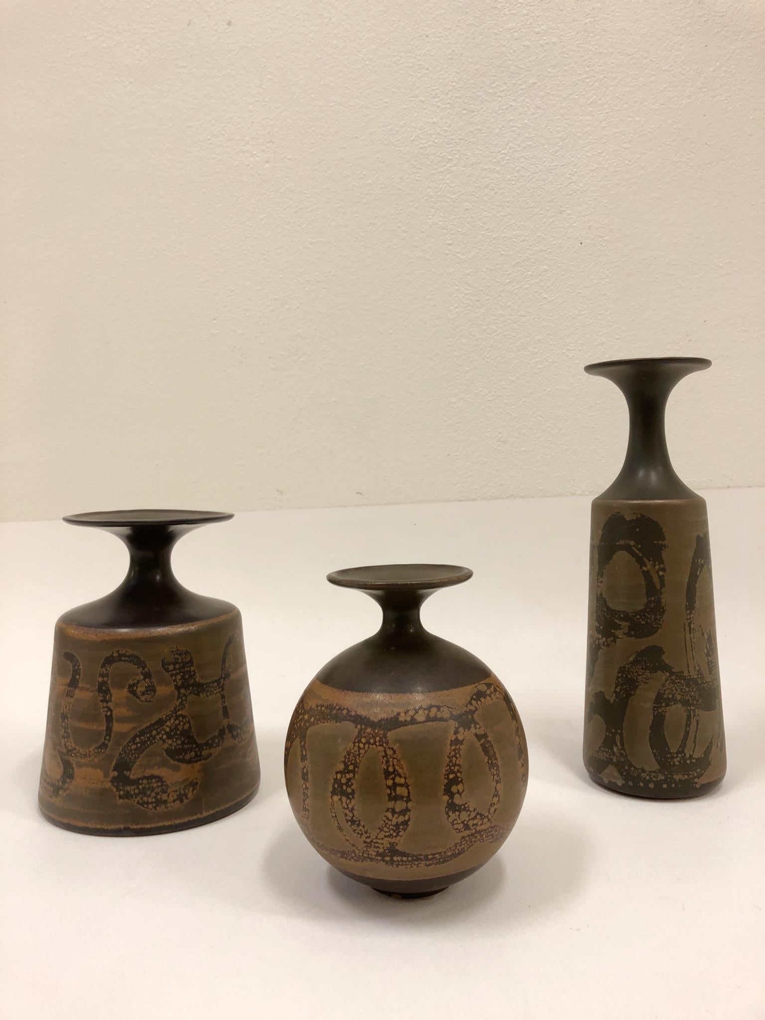 Set von drei Keramikvasen von Robert Maxwell (amerikanisch)