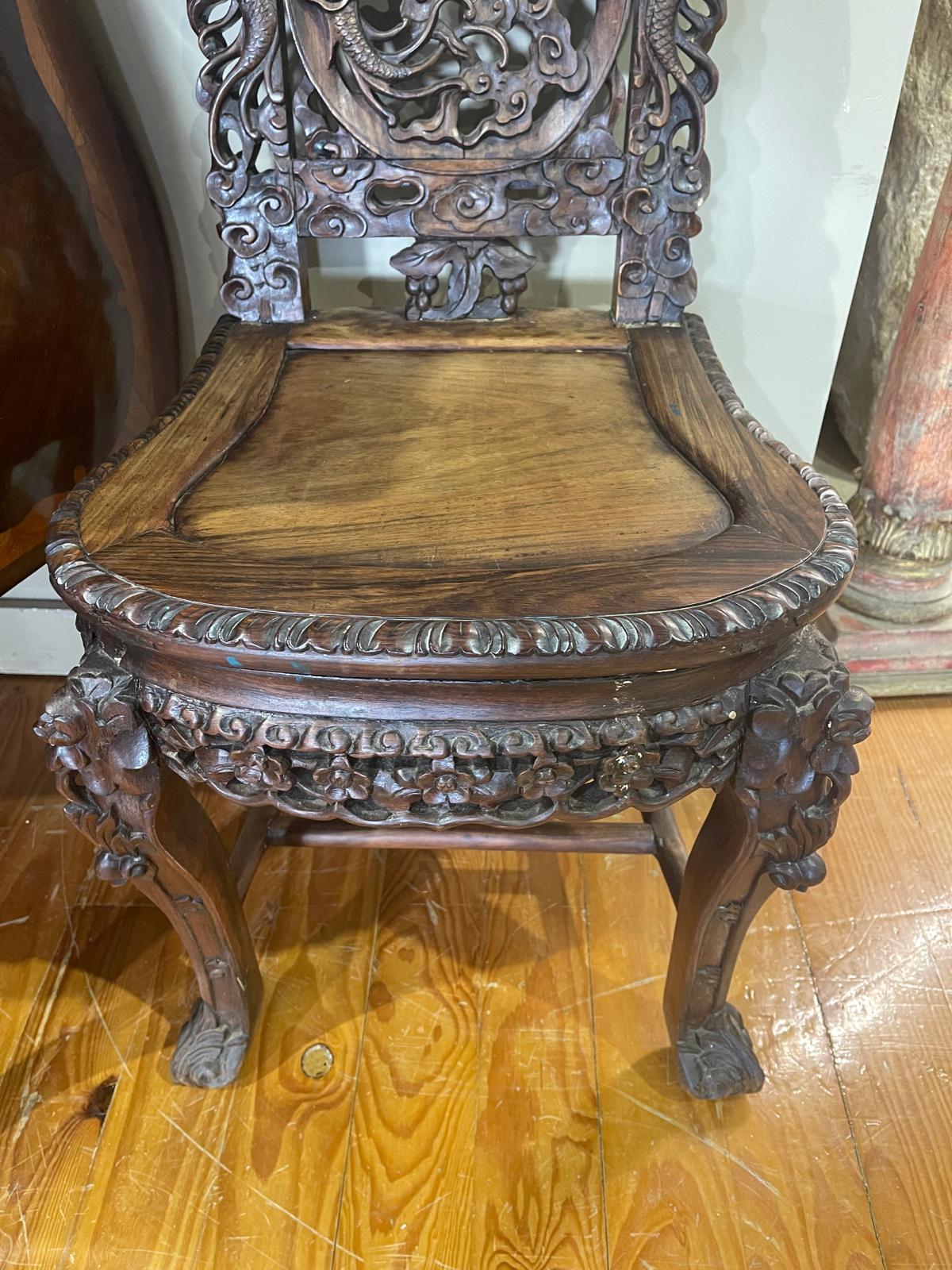SET OF THREE CHAIRS AND TWO CHINESE ARMCHAIRS end 19th Century For Sale 10