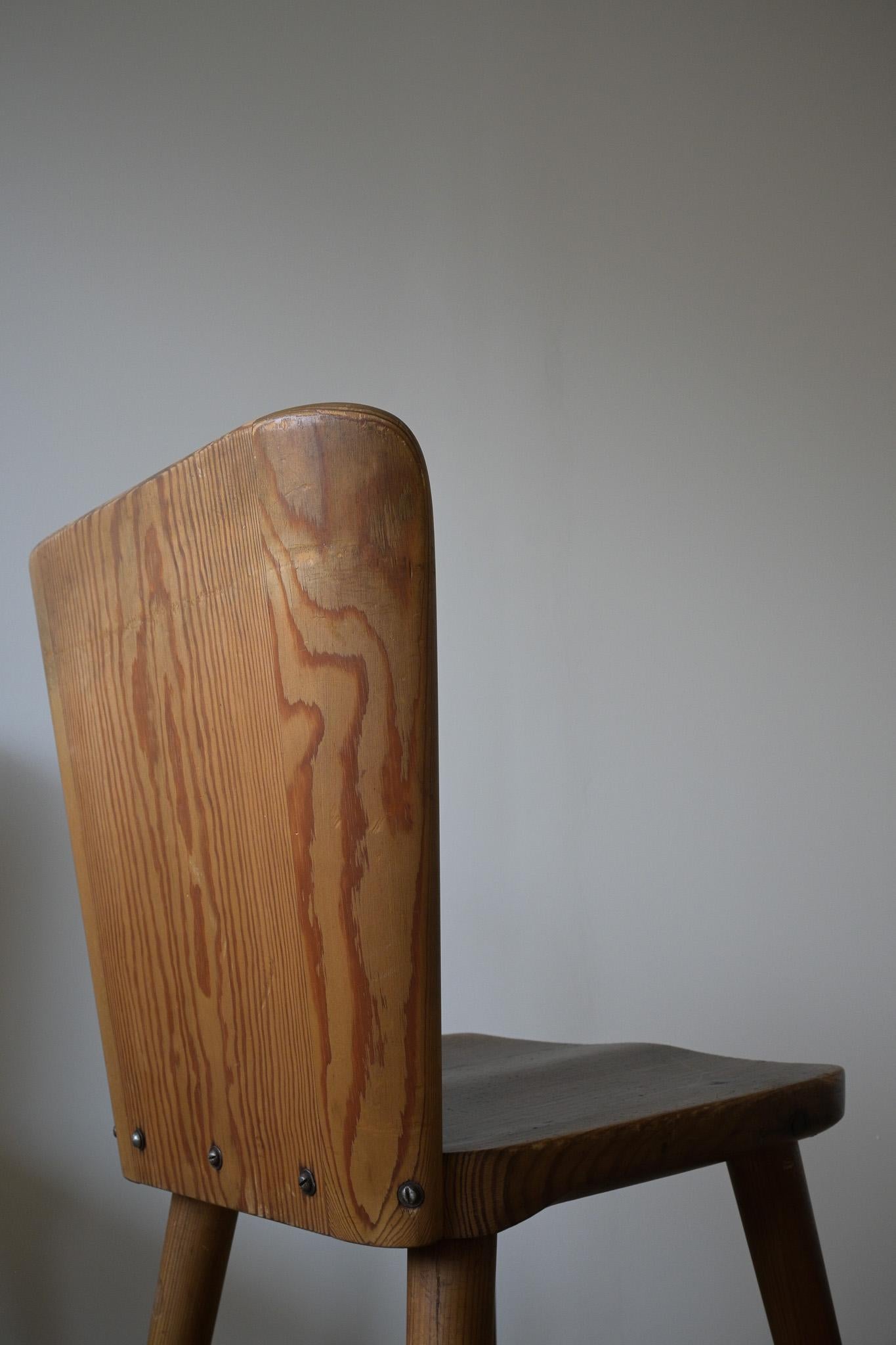 Ensemble de trois chaises par Göran Malmvall, Karl Andersson & Söner, ca 1940 Suède en vente 4