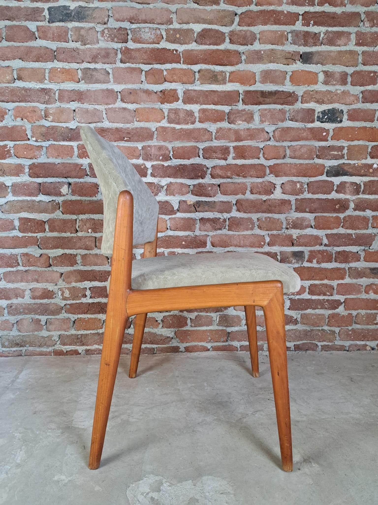 Set di tre sedie in legno di teak, Danimarca, 1960 In condizioni buone in vendita a Torino, IT