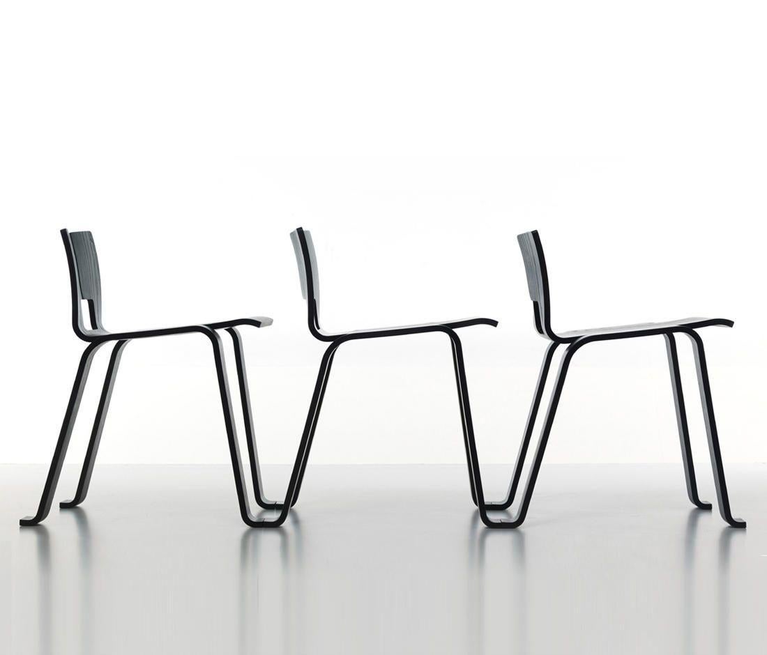 Satz von drei Charlotte Perriand Ombra Tokyo Stühlen, Eiche schwarz gebeizt von Cassina (Italienisch) im Angebot