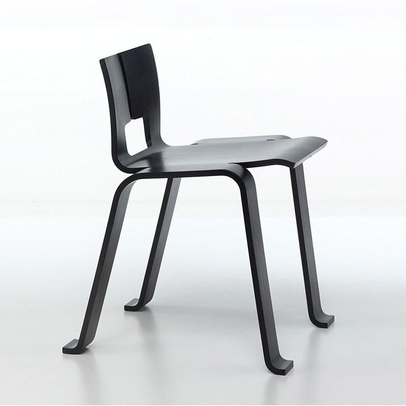 Satz von drei Charlotte Perriand Ombra Tokyo Stühlen, Eiche schwarz gebeizt von Cassina (Holz) im Angebot