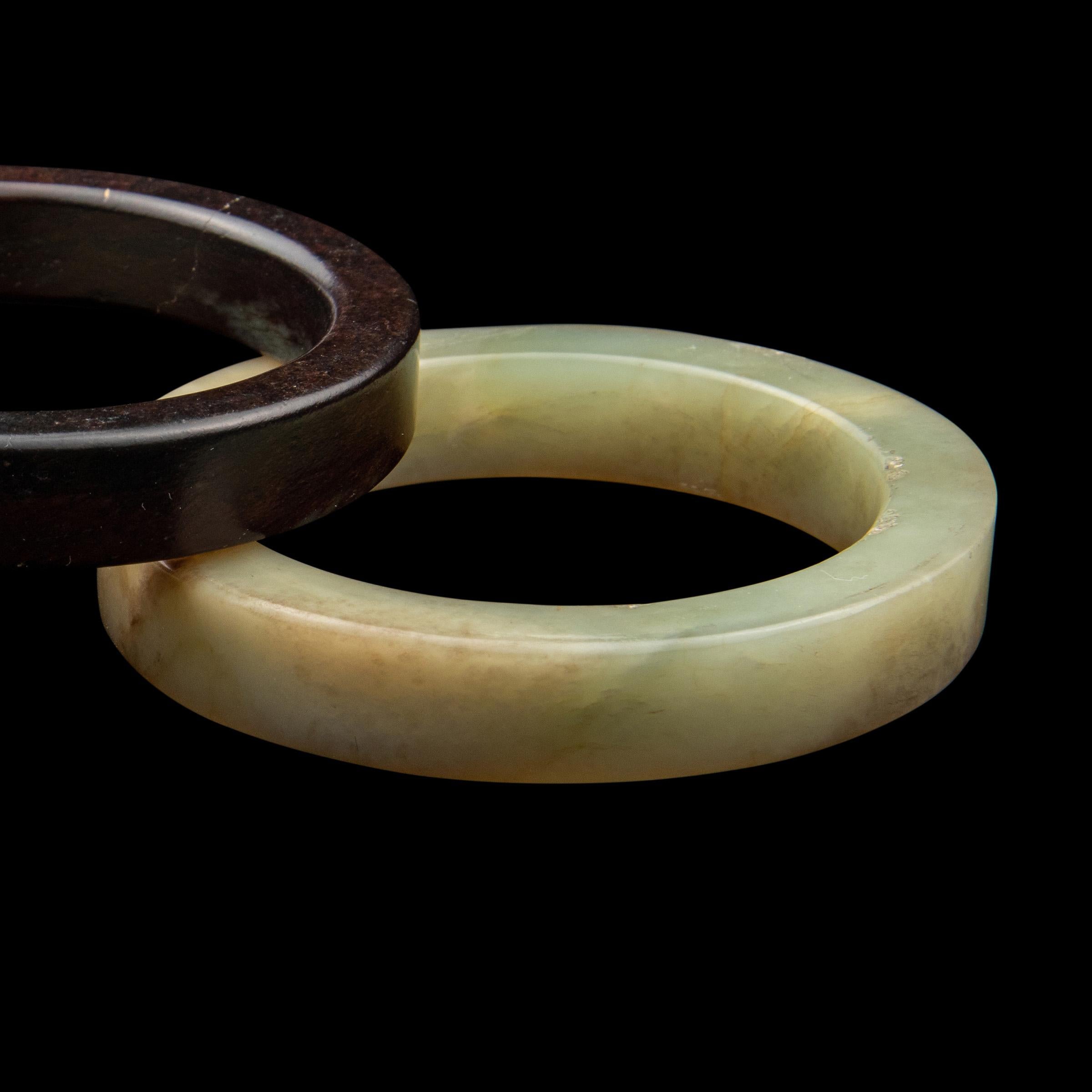 Set of Three Chinese Qing Dynasty Jade Bangles For Sale 1