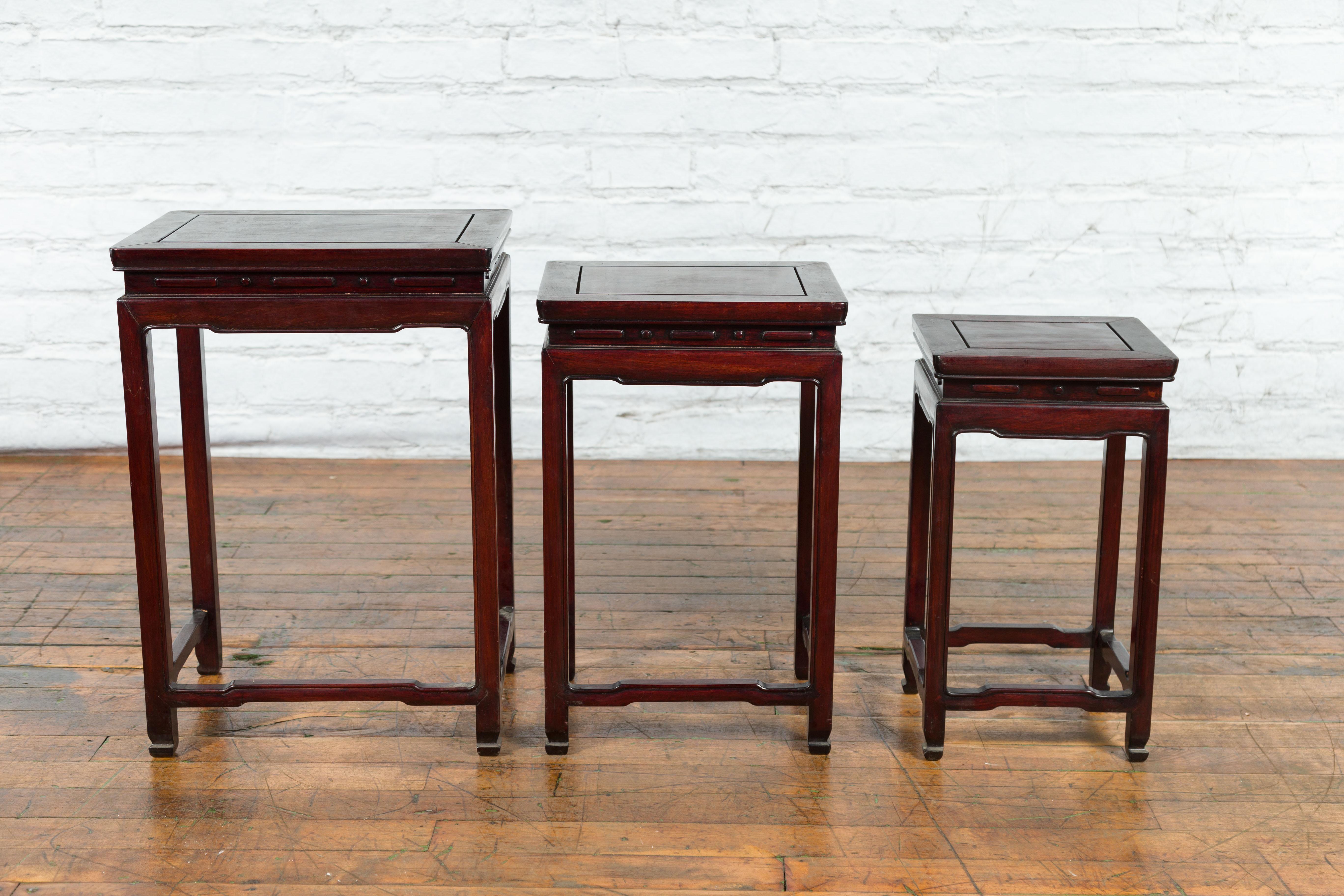 Set of Three Chinese Vintage Rosewood Nesting Tables with Reddish Brown Patina For Sale 2