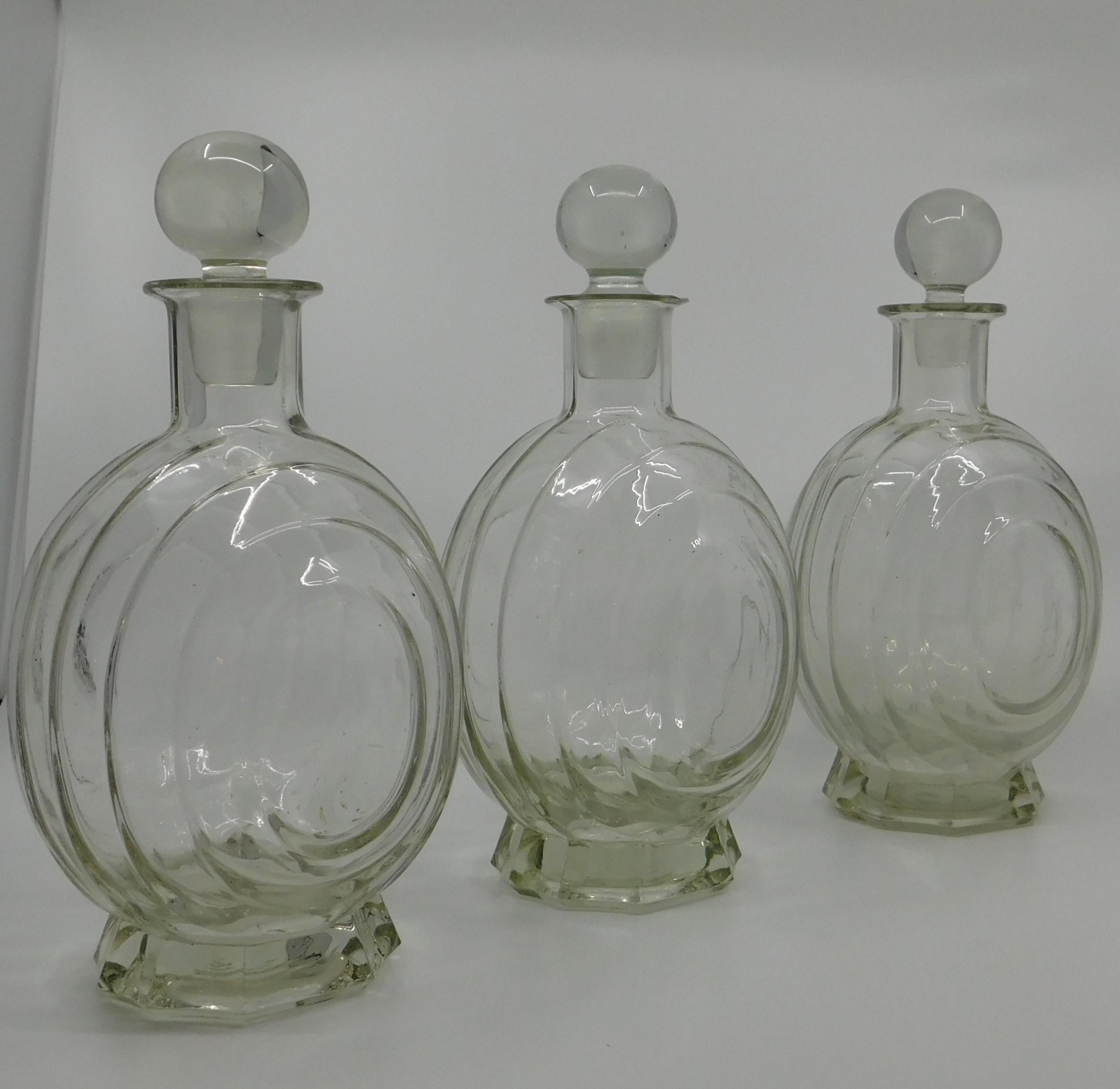 Set of Three circa 1930 Art Deco French Clear Glass Liquor Decanter Bottles In Good Condition In Hamilton, Ontario