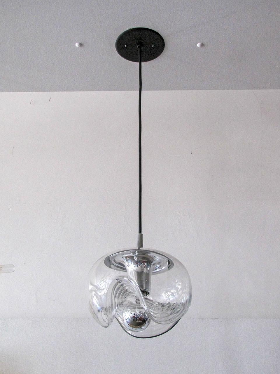 Intramontabili pendenti in vetro trasparente di Peill & Putzler, Germania 1970, motivo a onde sul lato inferiore di un globo da 10,0