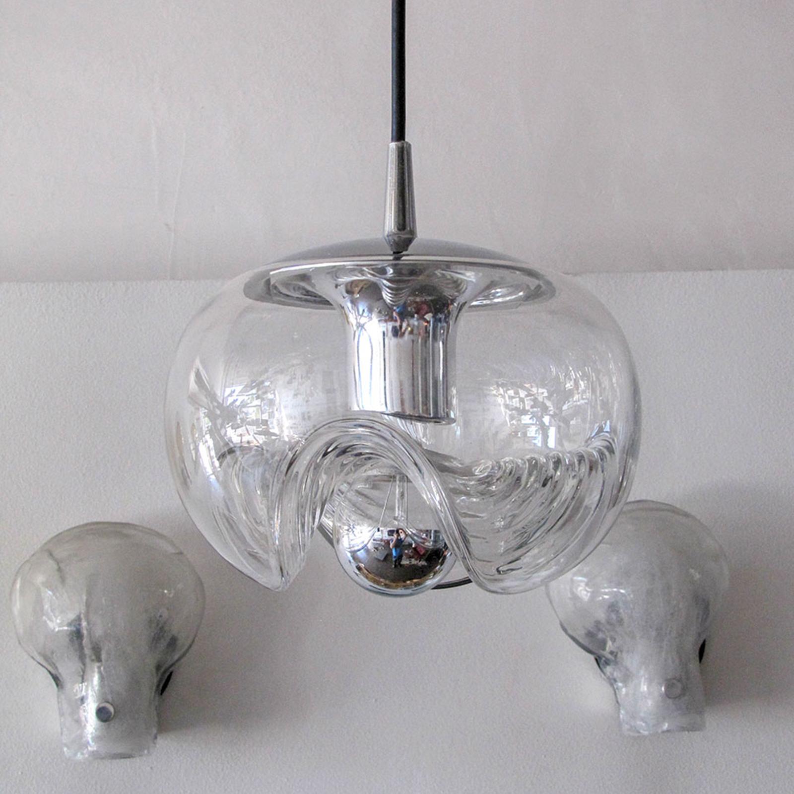 Juego de tres lámparas colgantes de cristal transparente, 1970 Vidrio en venta
