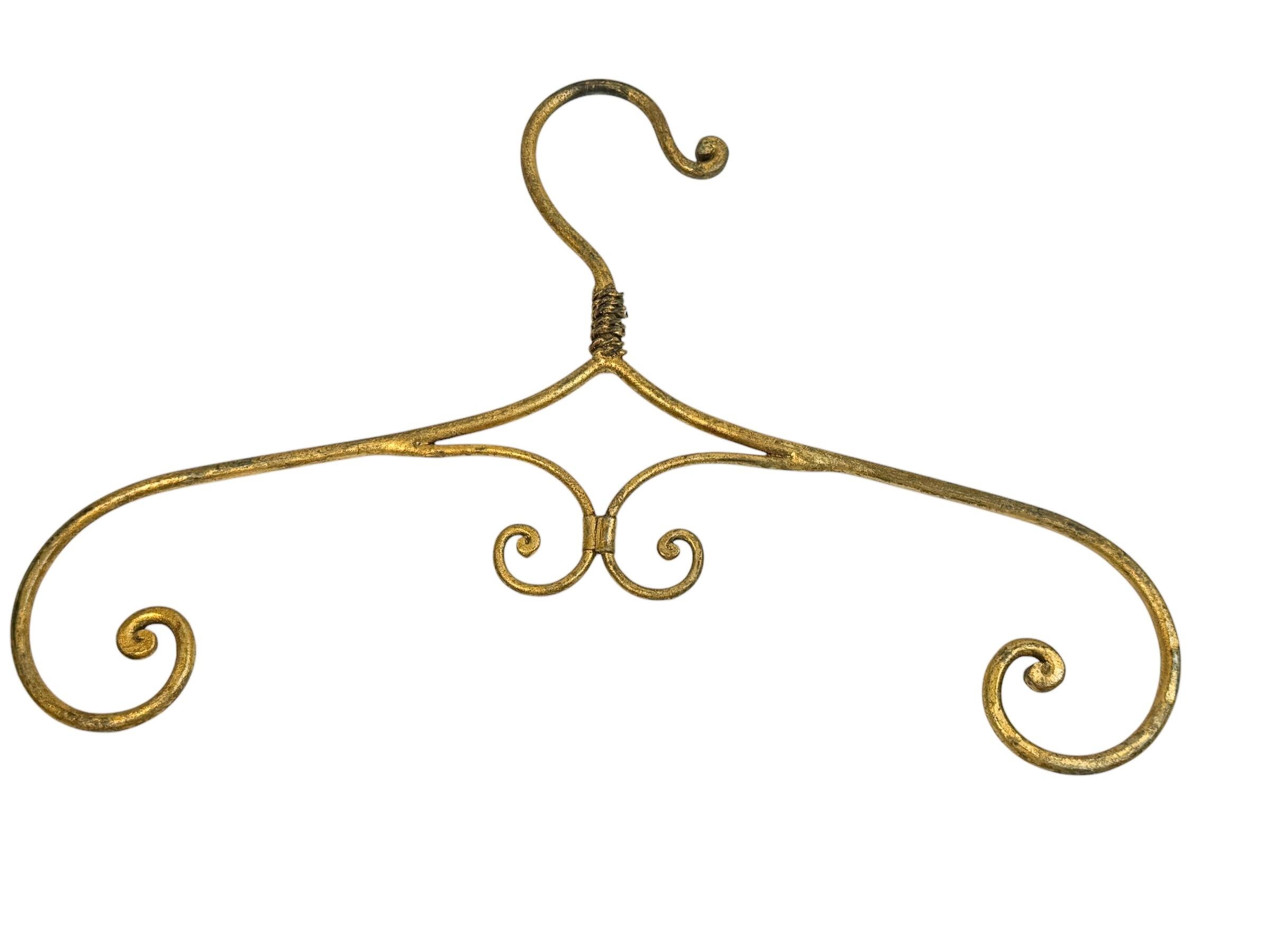 Mid-Century Modern Set of three Coat Hangers, gilt Metal Tole Toleware Vintage 1950s to 1960s Italy For Sale