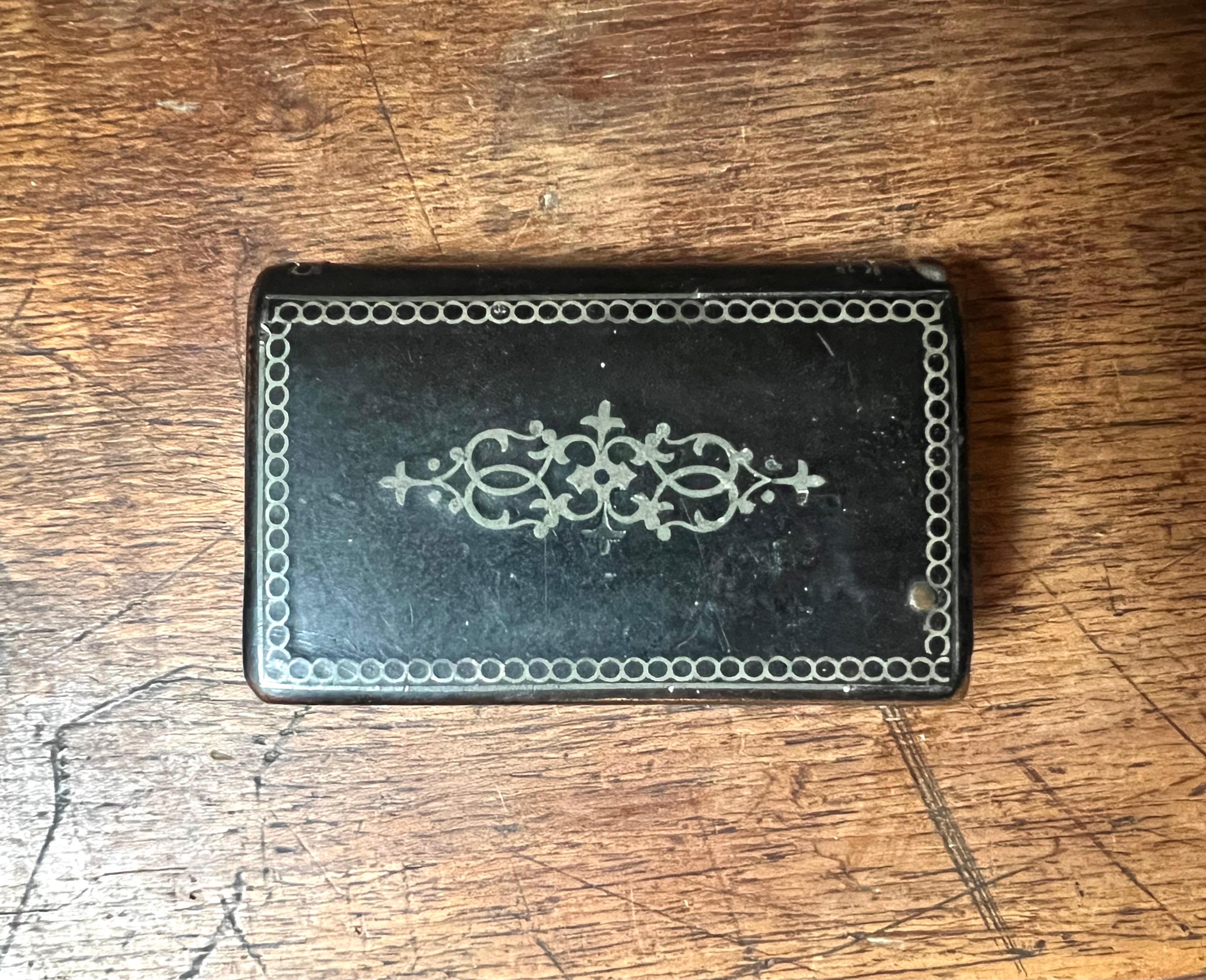 Set di tre tabacchiere da collezione, XIX secolo in vendita 2