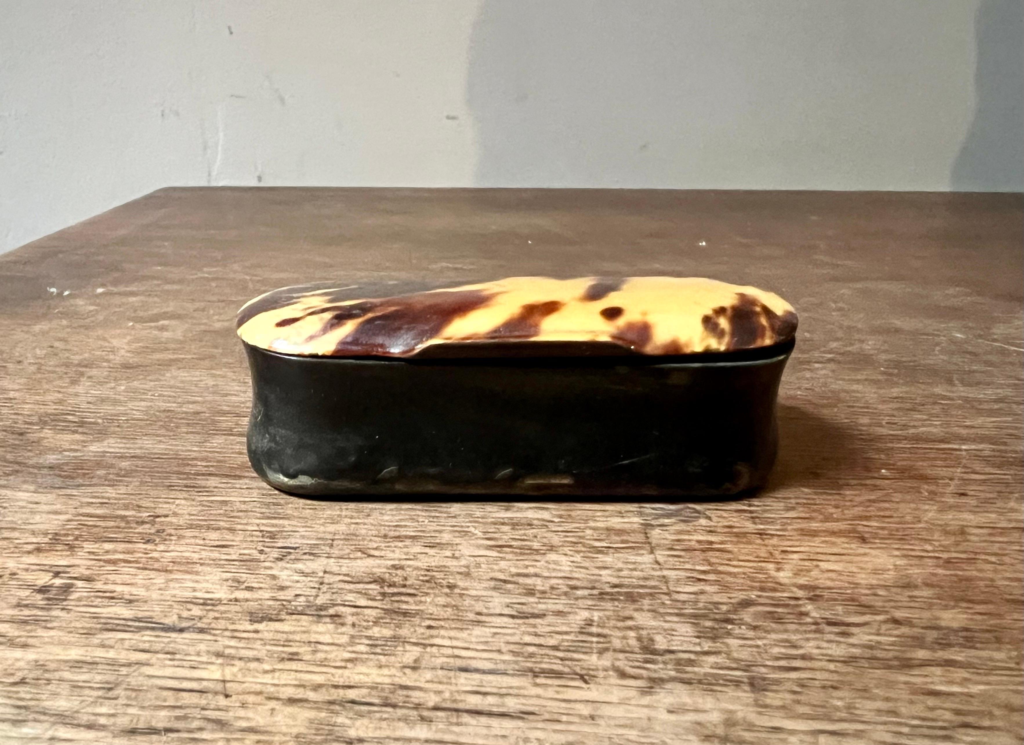 Set di tre tabacchiere da collezione, XIX secolo in vendita 3