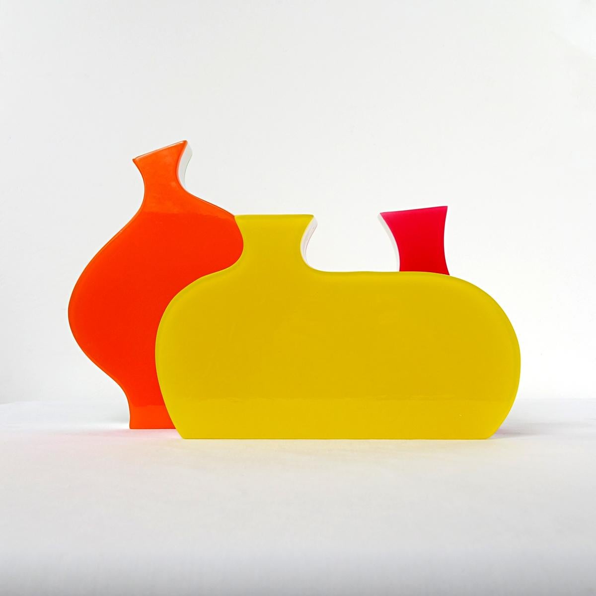 Set von drei farbenfrohen, stilisierten Plexiglasvasen von Villeroy & Boch (Postmoderne) im Angebot